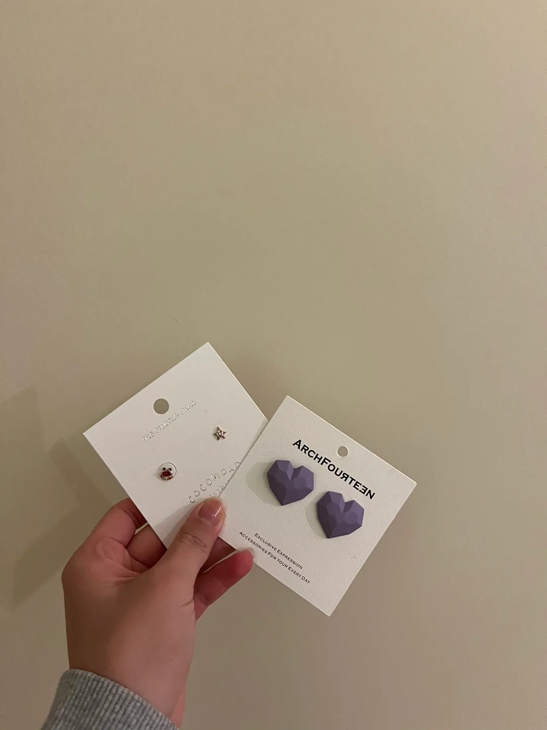 Earrings thumbnail