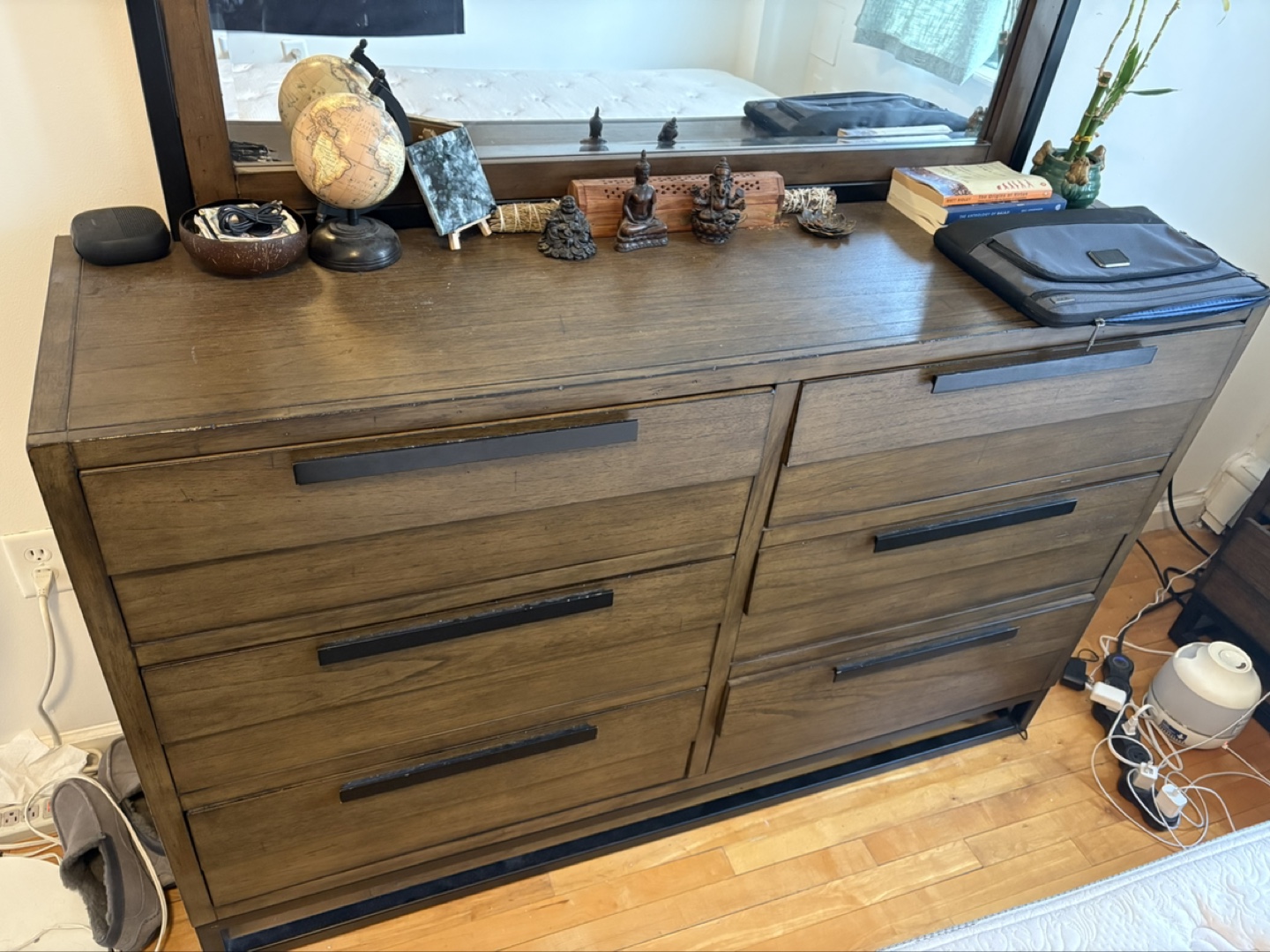 6-Drawer Dresser with Mirror