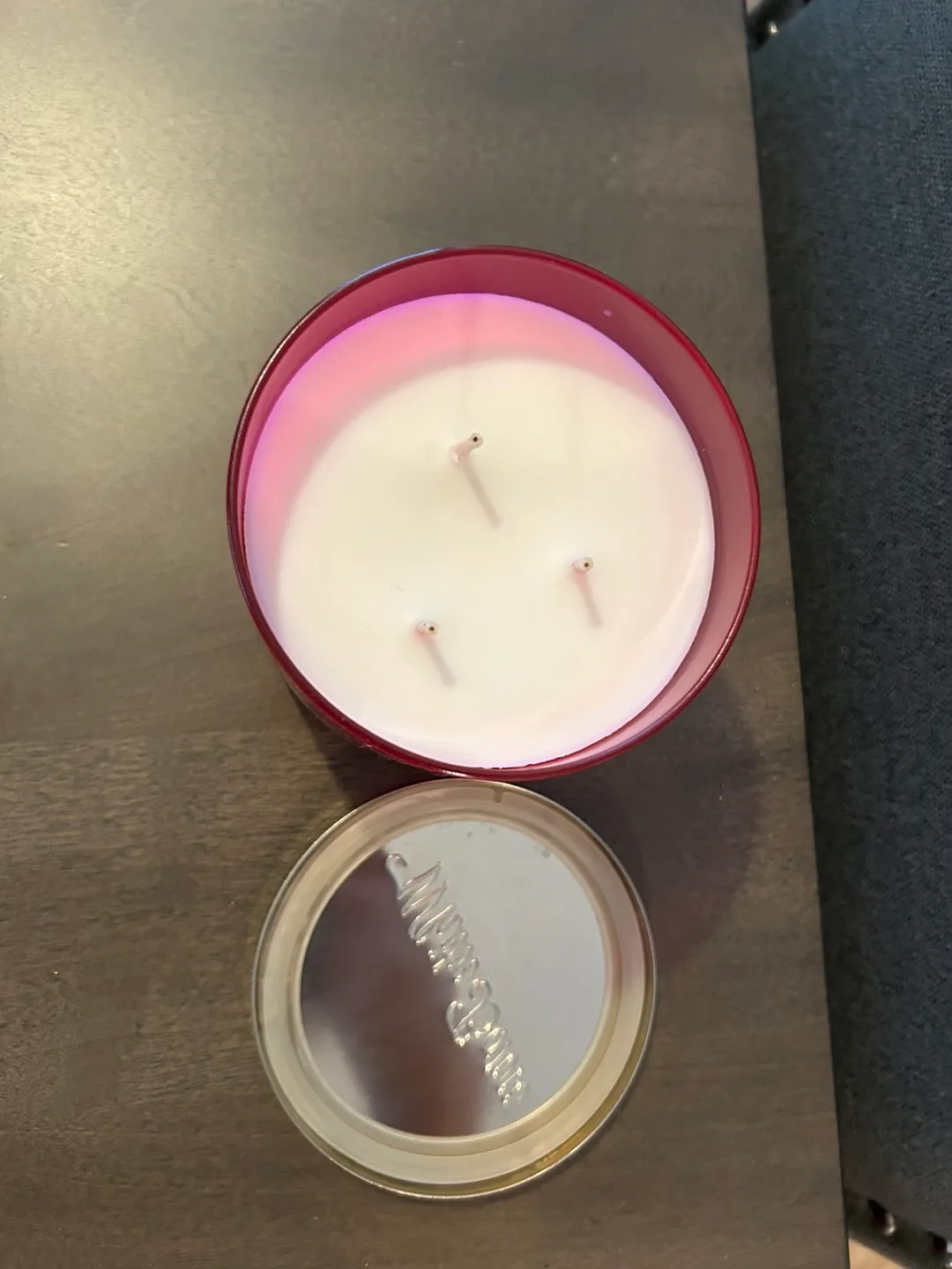 White Barn Crushed Candy Cane Scented Candle image indicator(2)