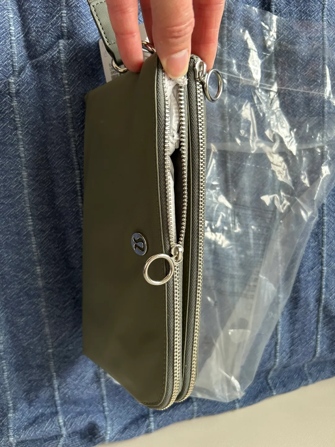 Lululemon Curved Wristlet - Sage image indicator(2)