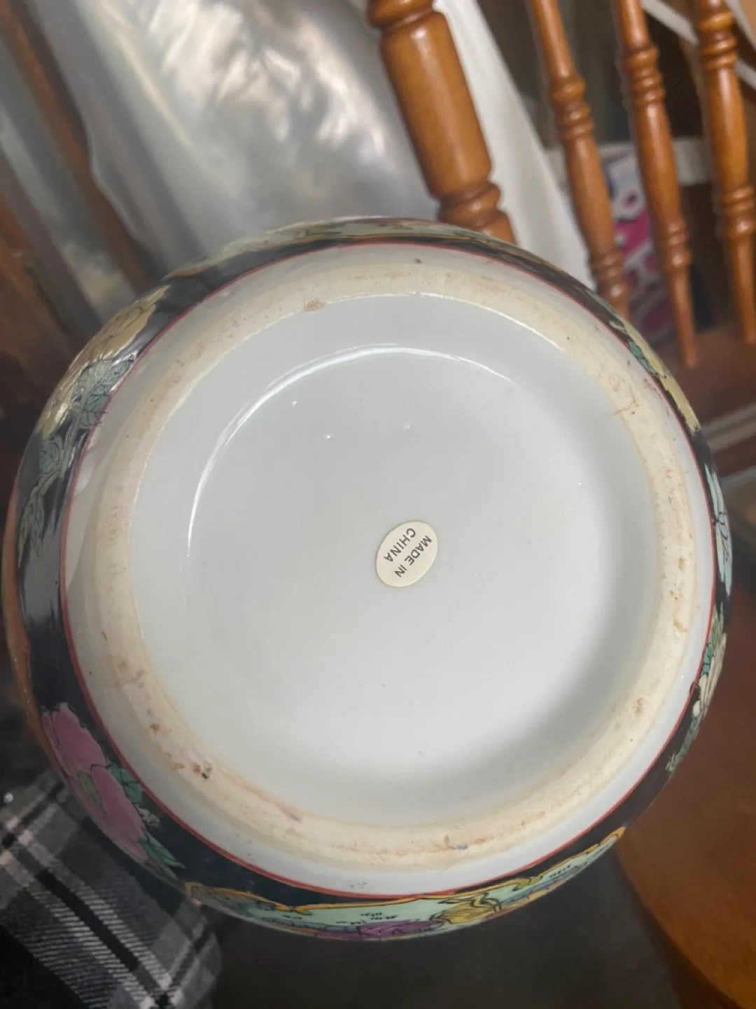 Vintage Asian-style Porcelain Jar with Lid Chinese image indicator(8)