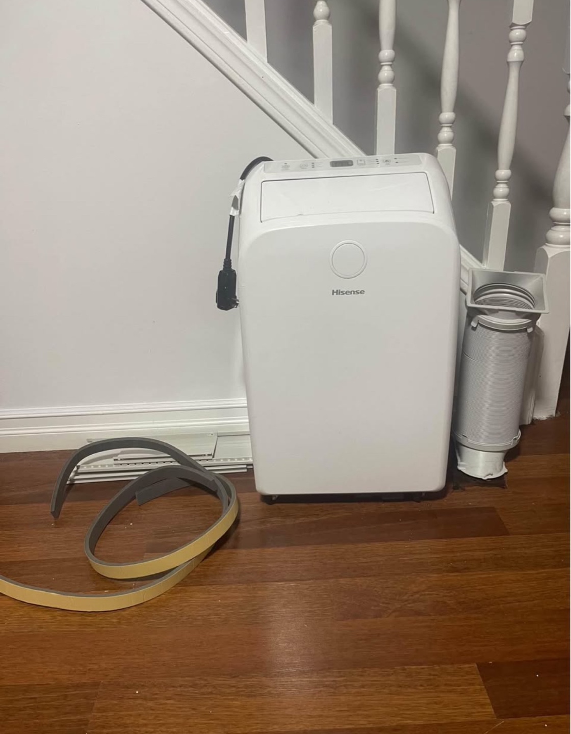 Hisense Portable Air Conditioner - photo 2