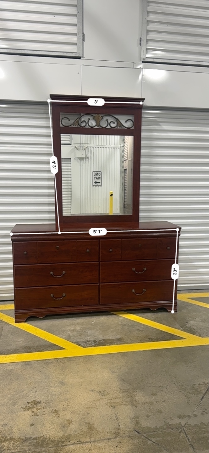 Free delivery Dresser with Mirror