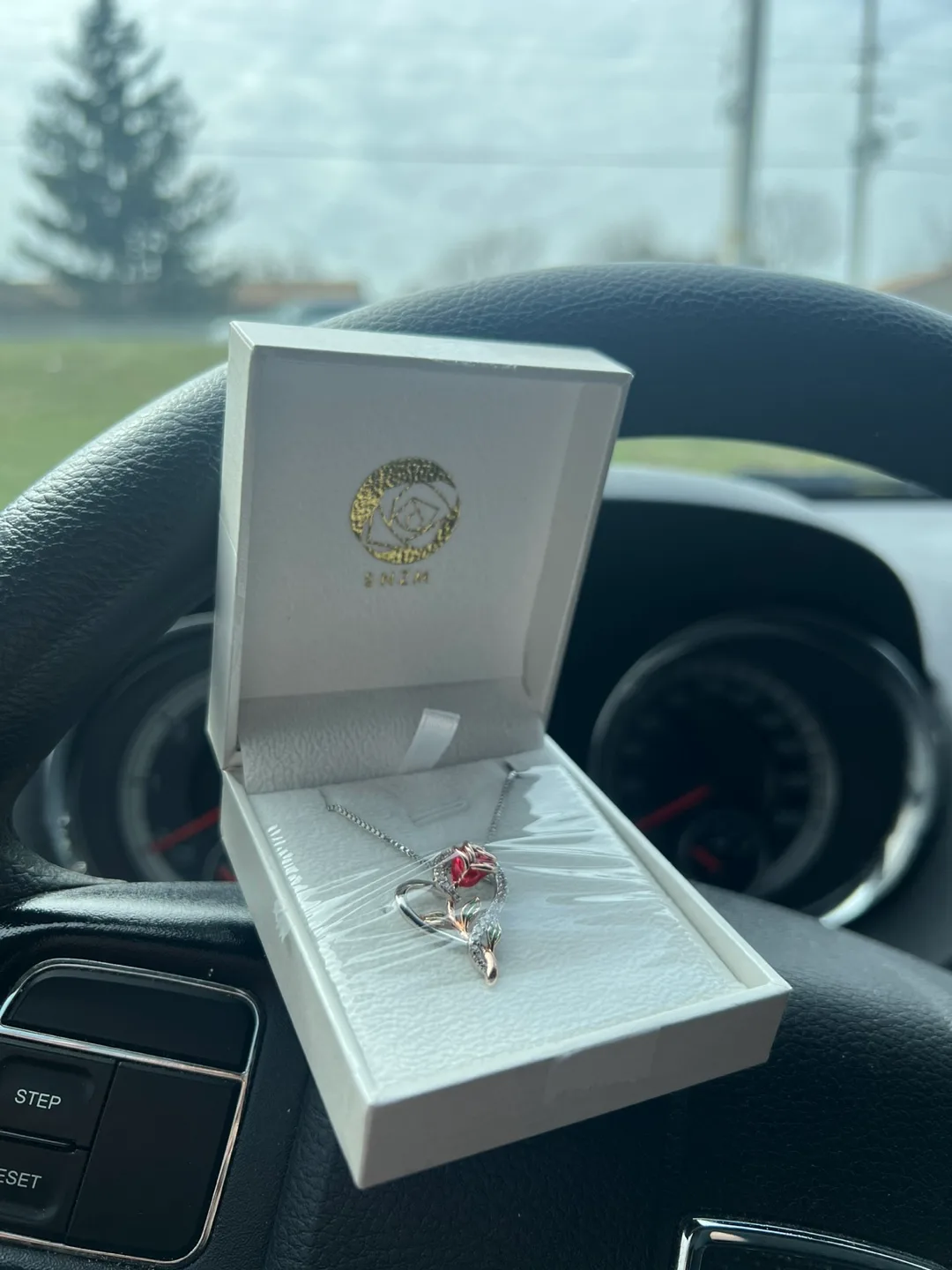 NEW 18K Rose Heart White Gold Pendant Necklace image indicator(2)