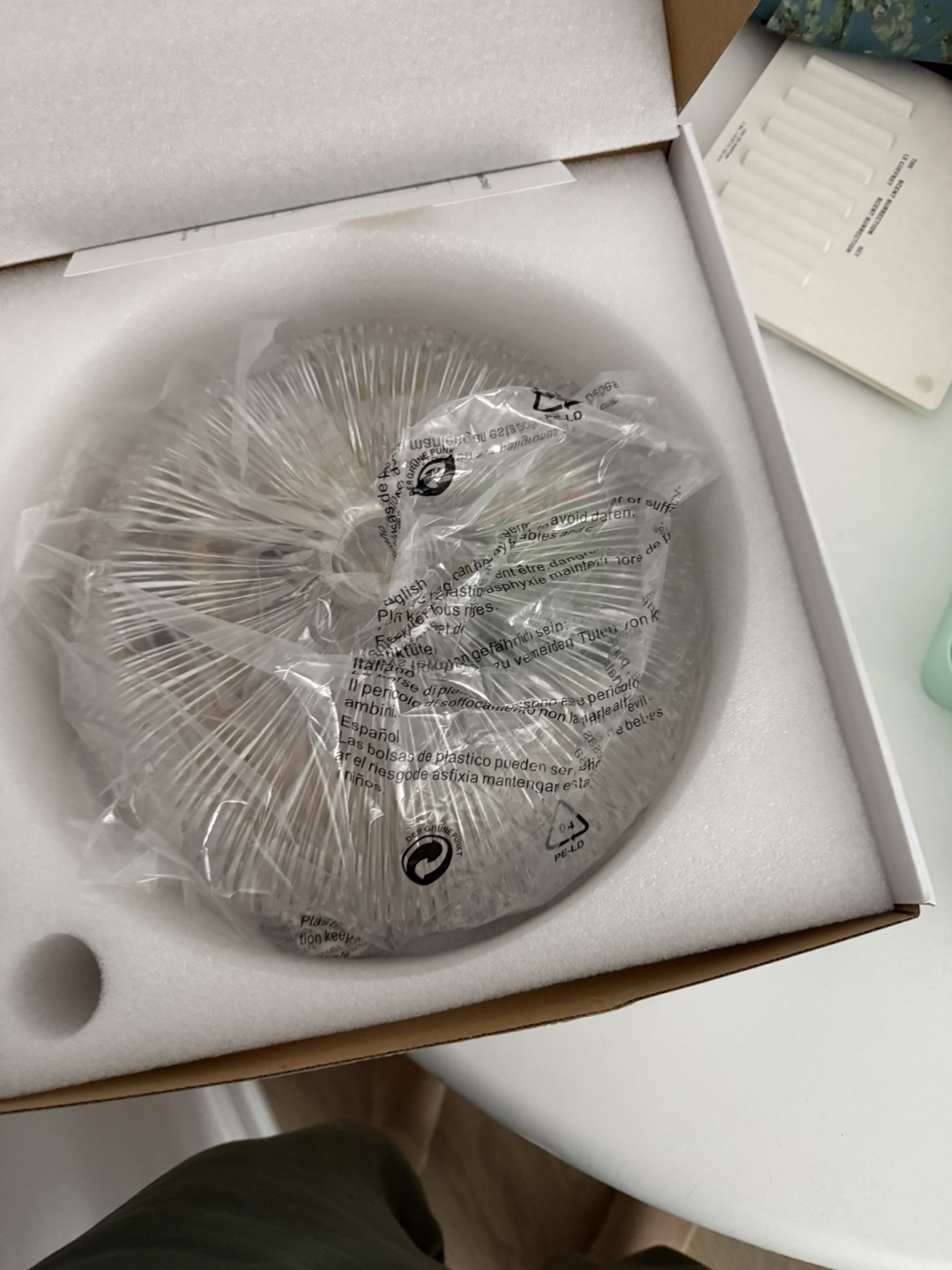 OYISEN Glass Pendant Light Fixture - photo 4