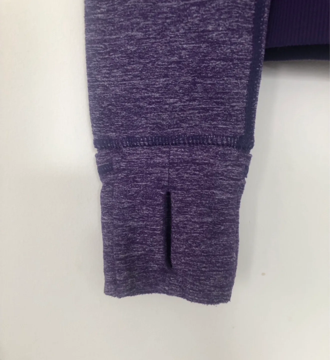 Lululemon Long Sleeve Running Top Size 4 (maybe 6?) image indicator(4)