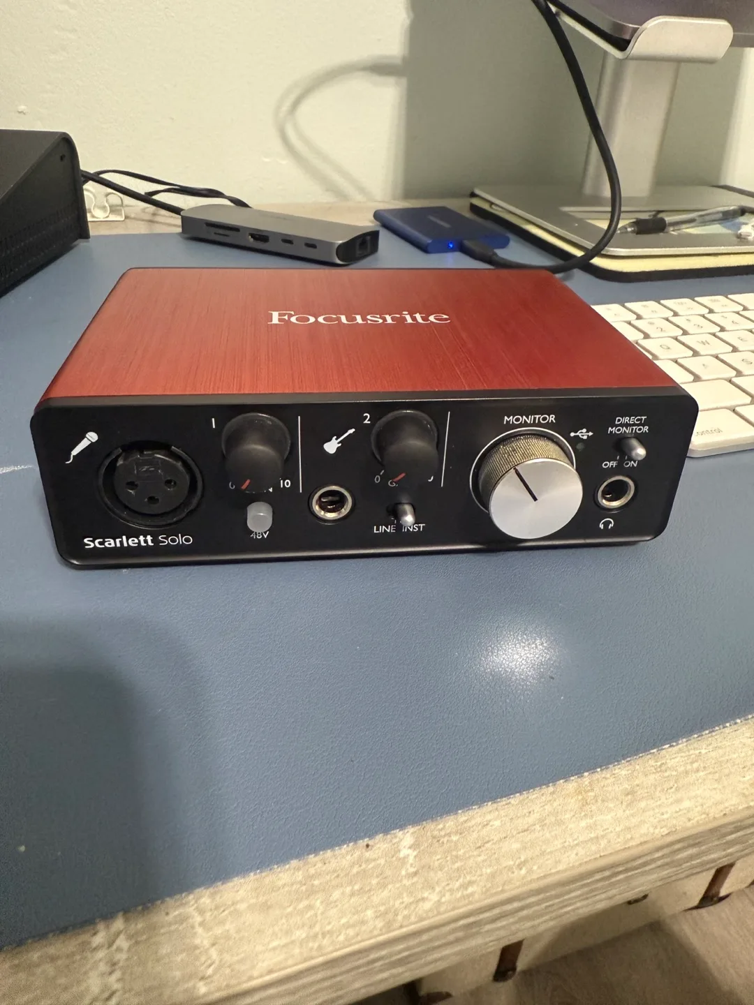 Focusrite Scarlett Solo USB Audio Interface Bundle thumbnail