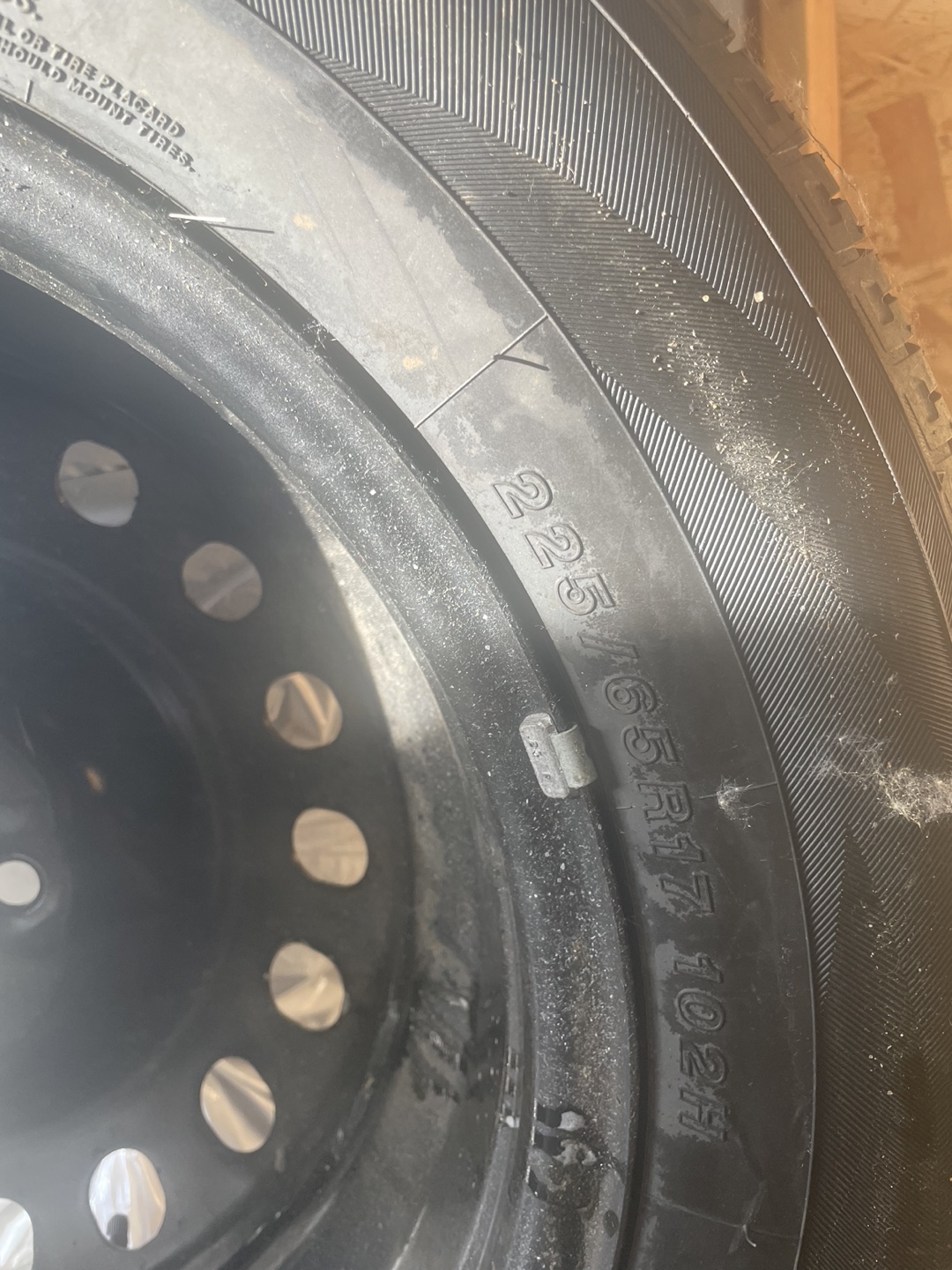 Yokohama Geo lander 225/65/R17 1 spare tire - photo 3