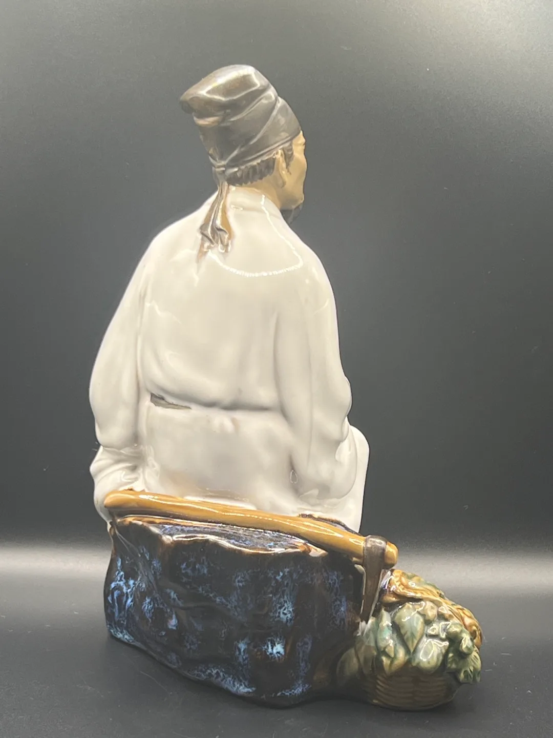 Large Vintage Chinese Porcelain Figurine of Scholar image indicator(5)