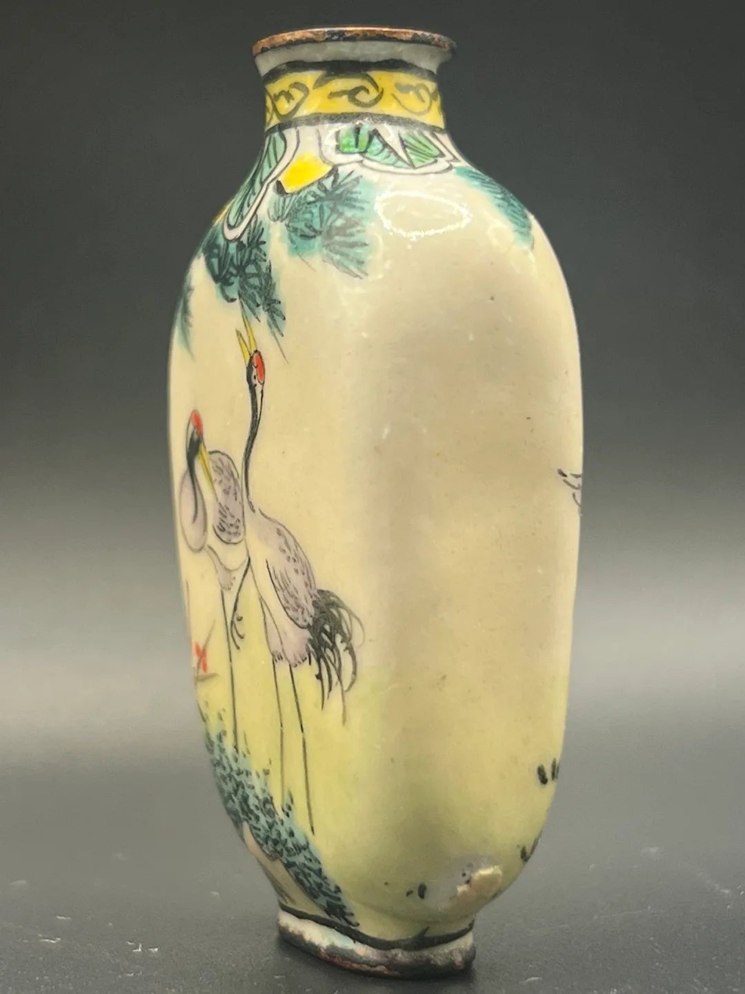 Chinese Snuff Bottle with Crane Painting image indicator(3)