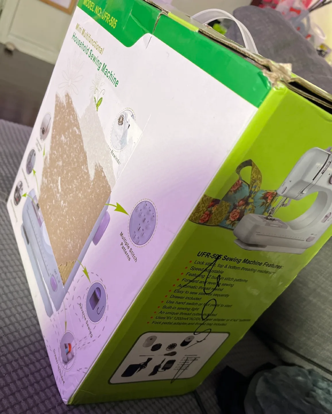 BNIB Mini Sewing Machine (box a little dented and label ripped) image indicator(6)