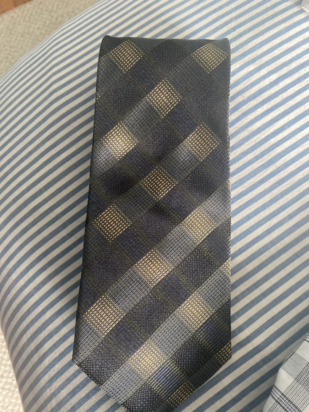 NEW Tommy Hilfiger Shirt and Bruno Marelli  silk tie image indicator(5)
