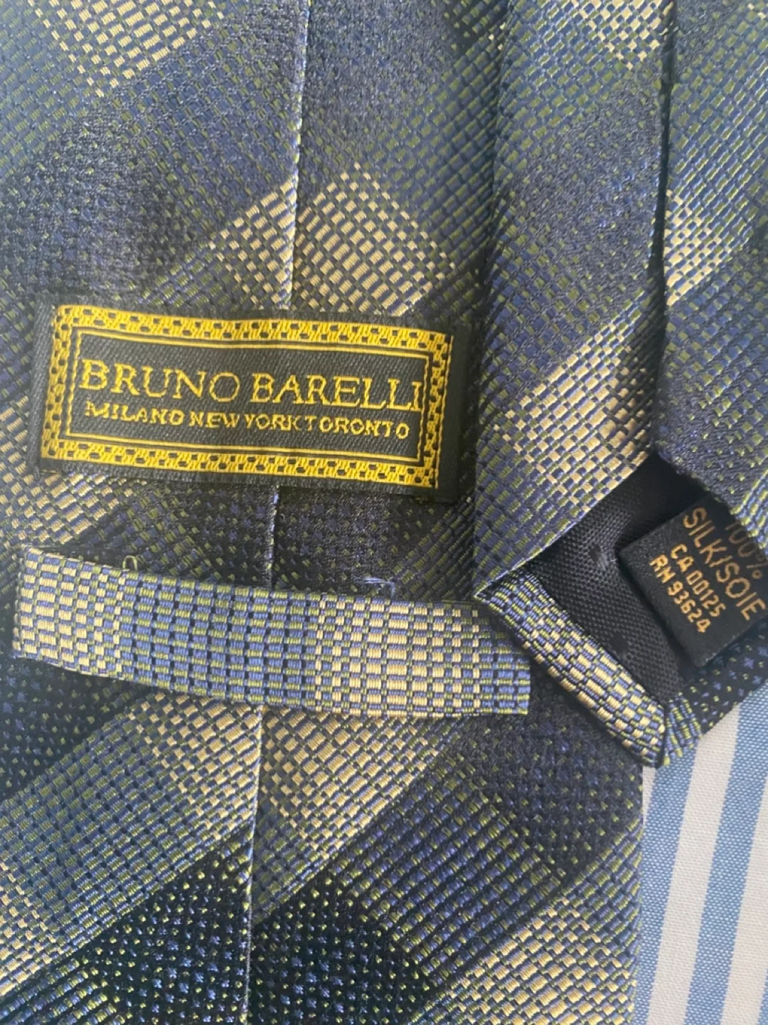NEW Tommy Hilfiger Shirt and Bruno Marelli  silk tie image indicator(4)
