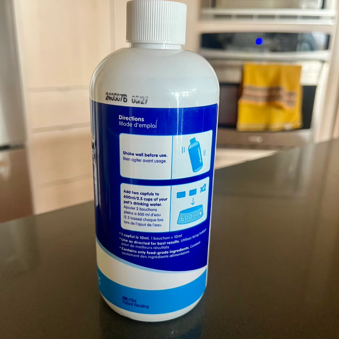 NEW Bluestem Freshbreath Water Additive for Dogs and Cats image indicator(4)