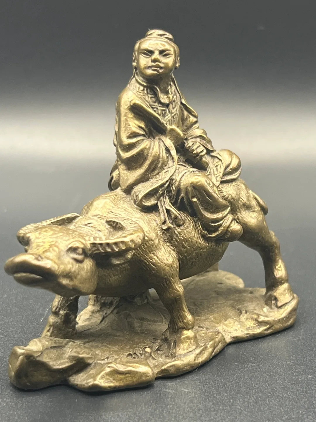 Brass Figurine Lao Tzu Riding a Water Buffalo image indicator(2)