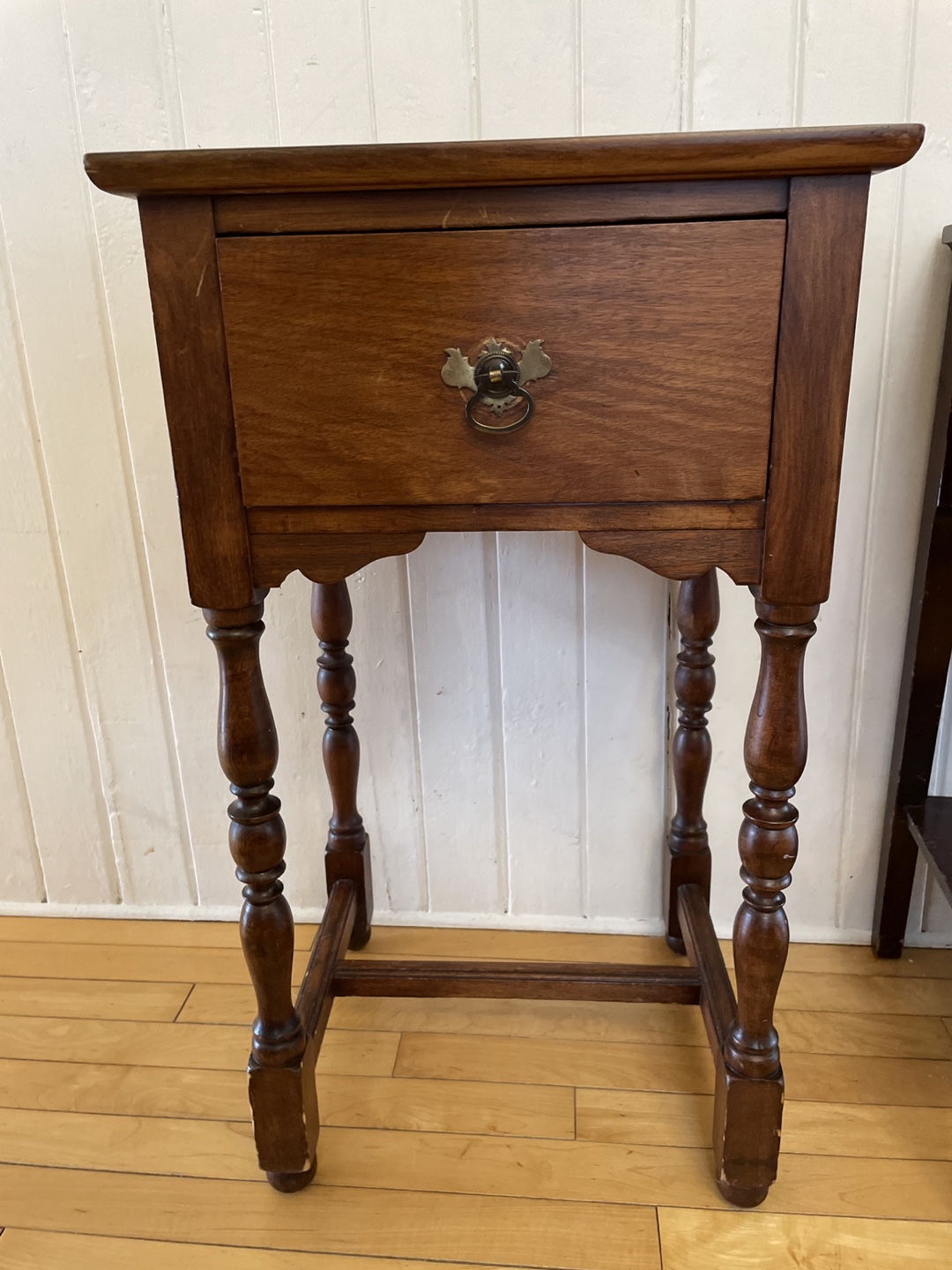 Pair of Vintage Wooden End Tables - photo 2
