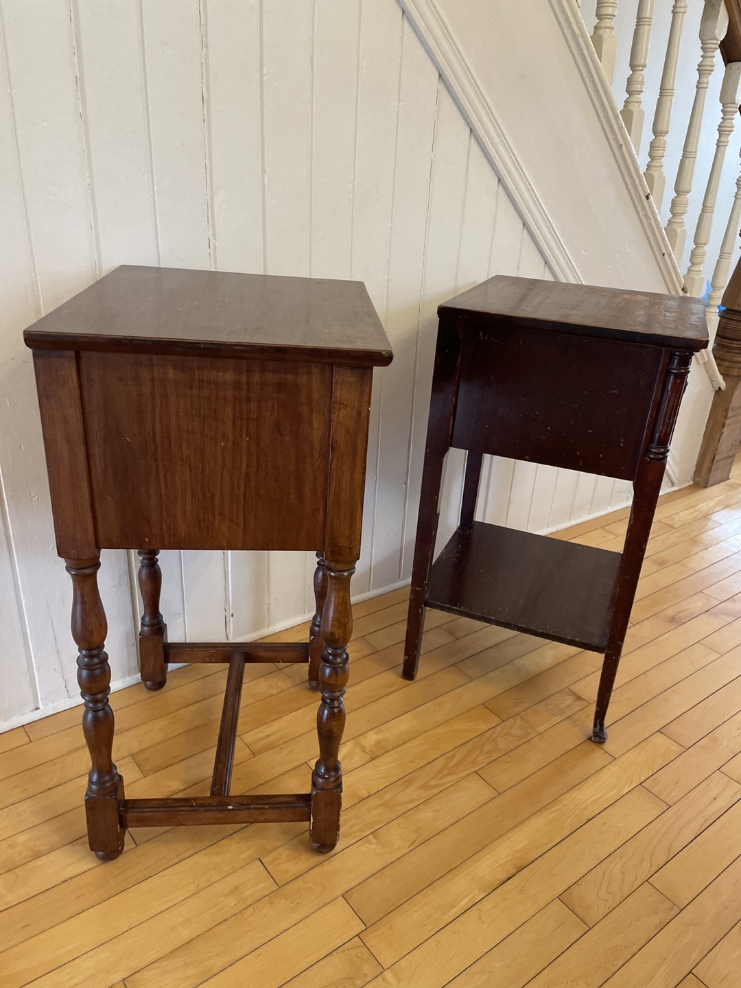 Pair of Vintage Wooden End Tables - photo 5
