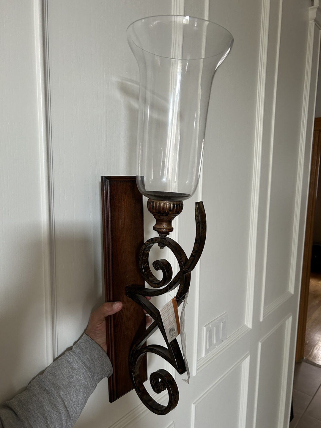 2 Elegant Wall-Mounted Candle Holder