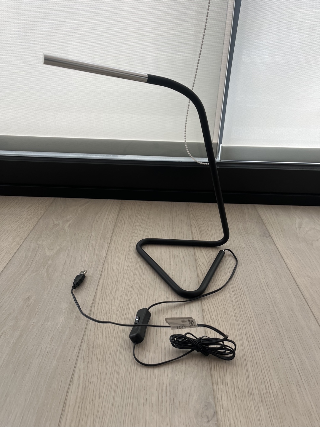 Sleek Modern LED Desk Lamp