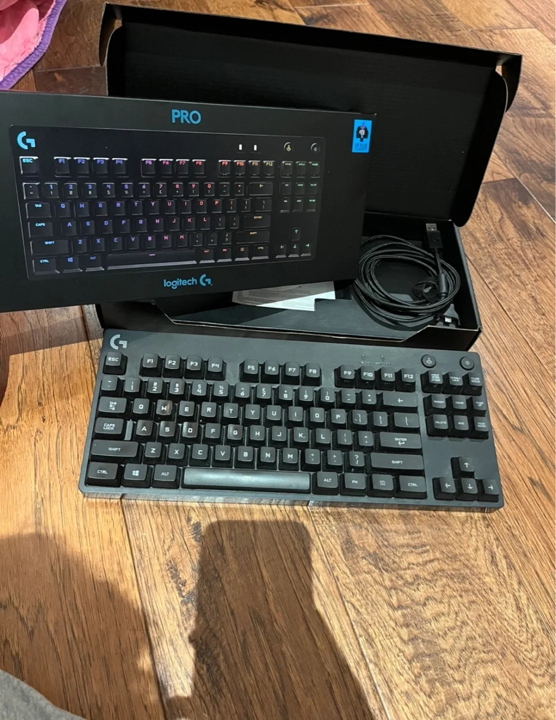 Logitech G Pro Wired Gaming Keyboard image indicator(2)