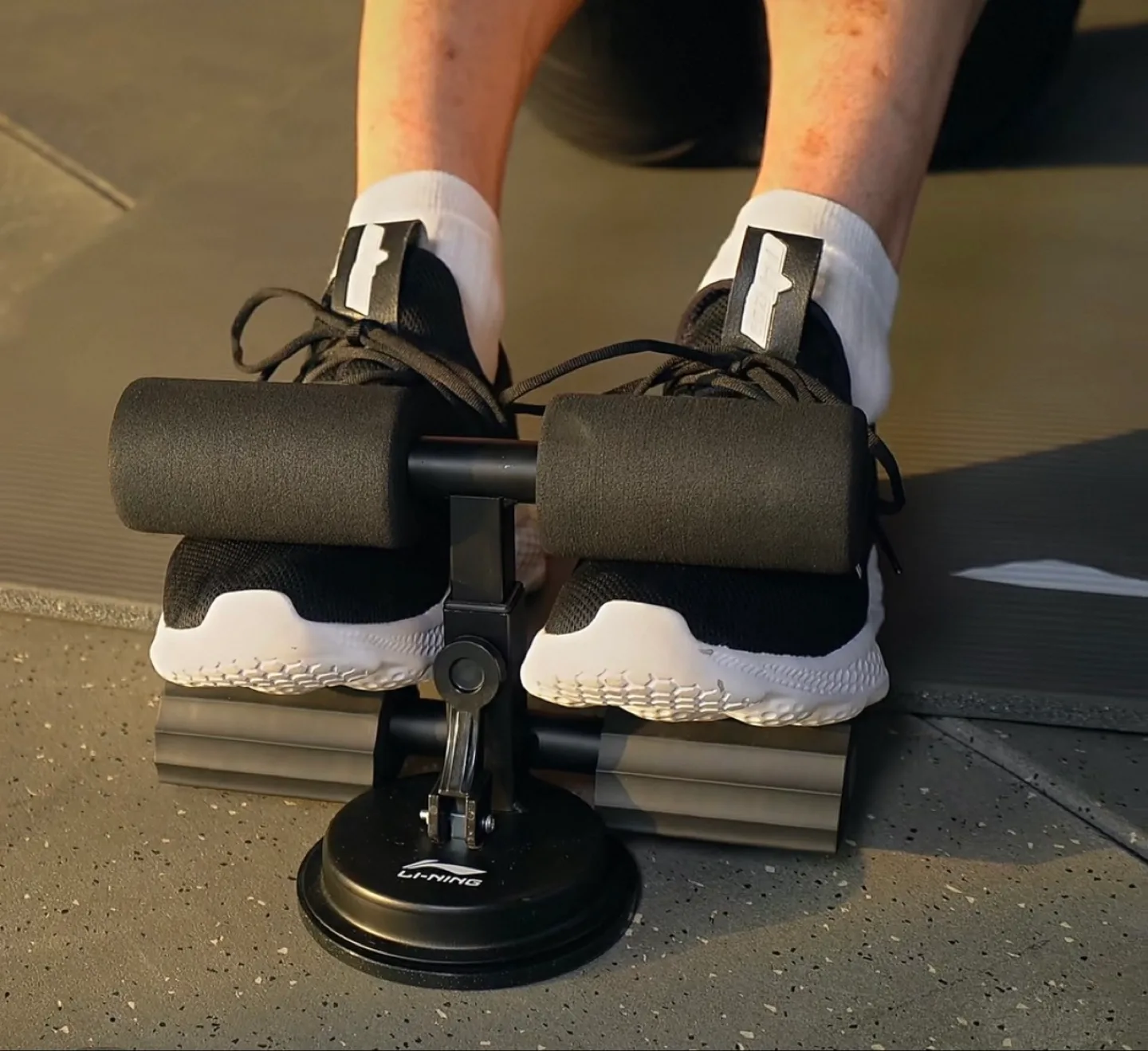 💚Sit-Up Bar, 3-Gear Adjustable, with Suction Cup image indicator(5)