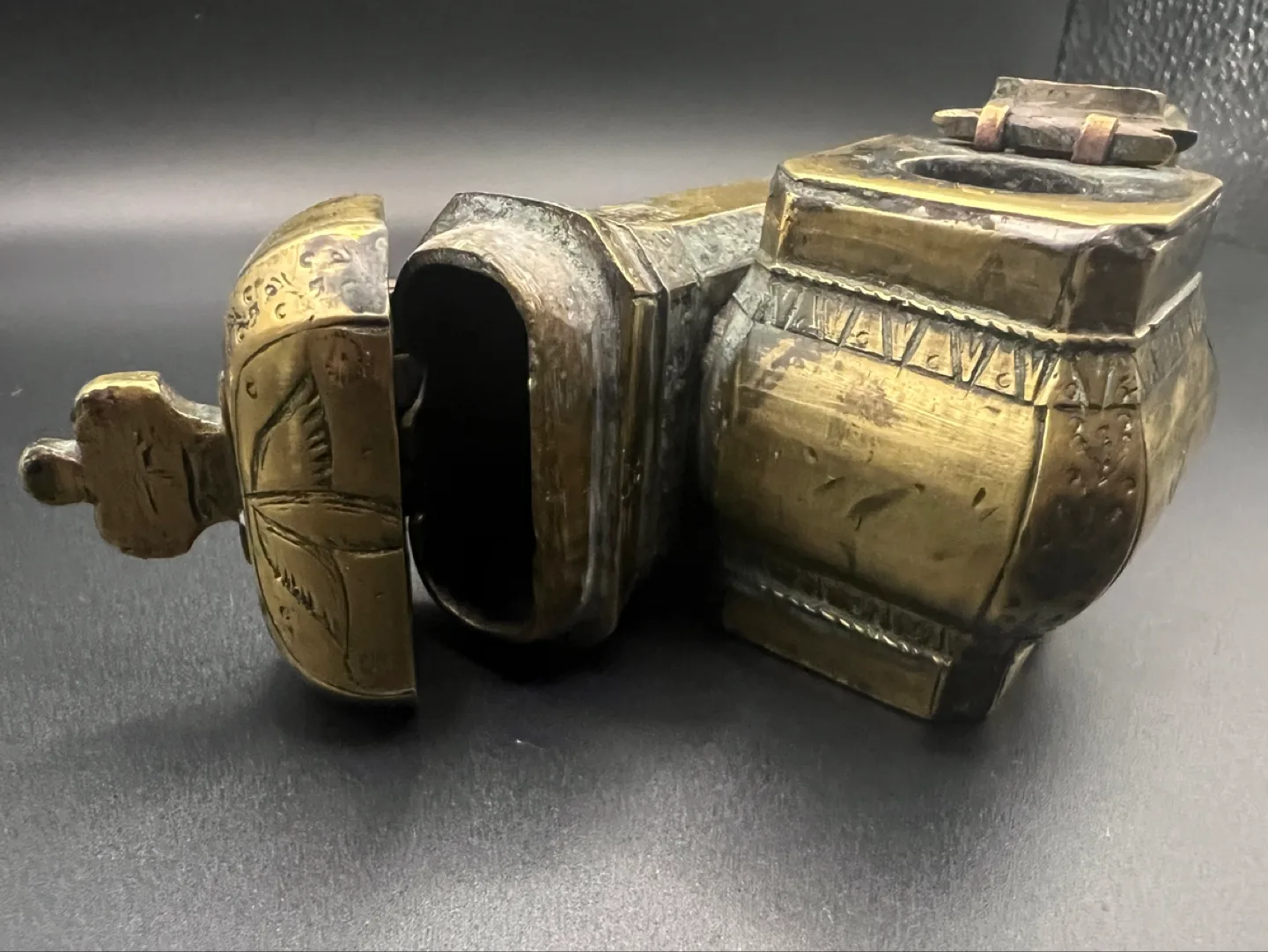 Antique brass ottoman scribe set image indicator(3)