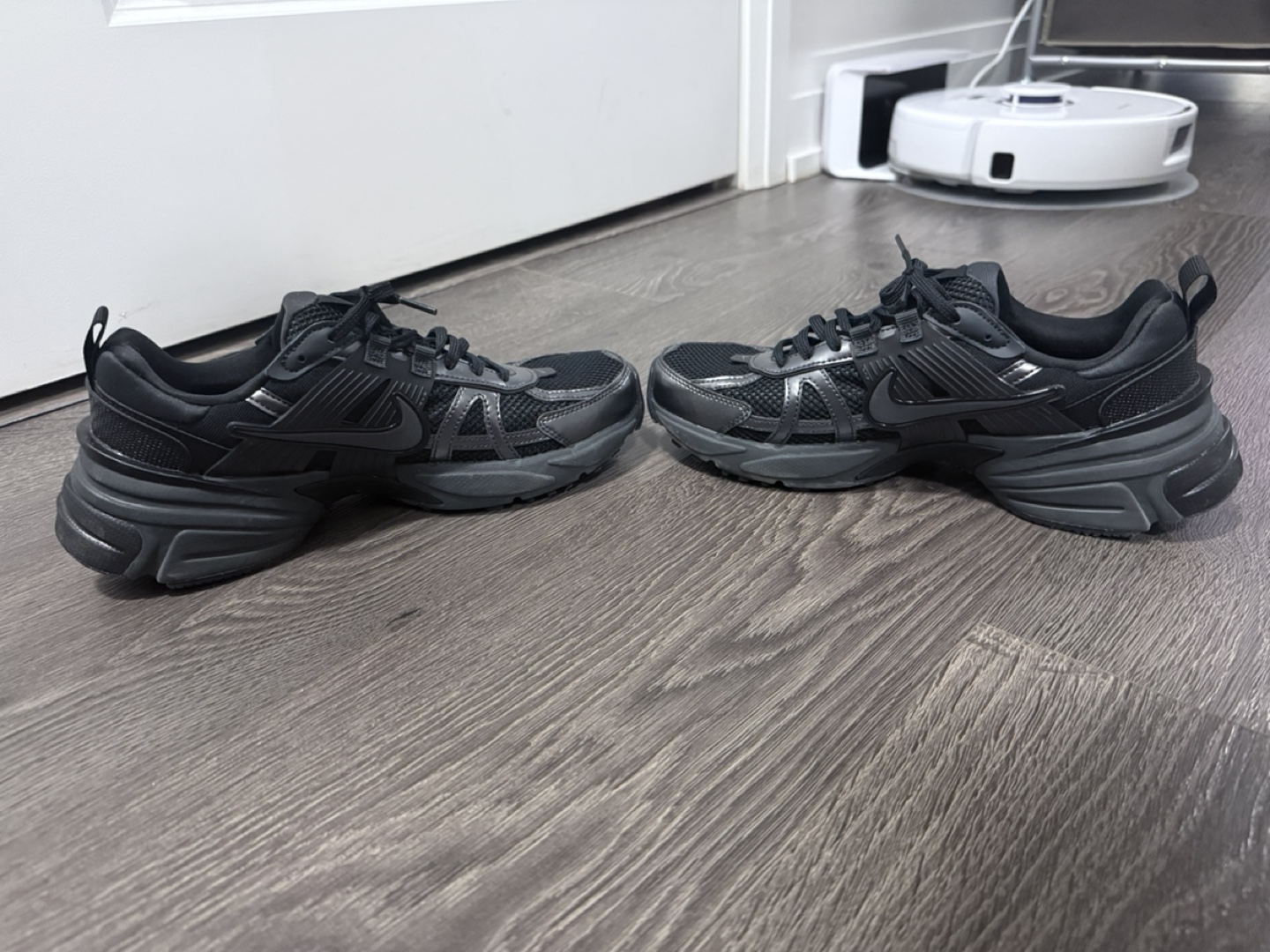 Nike Y2K Black Sneakers sz US8 - photo 5