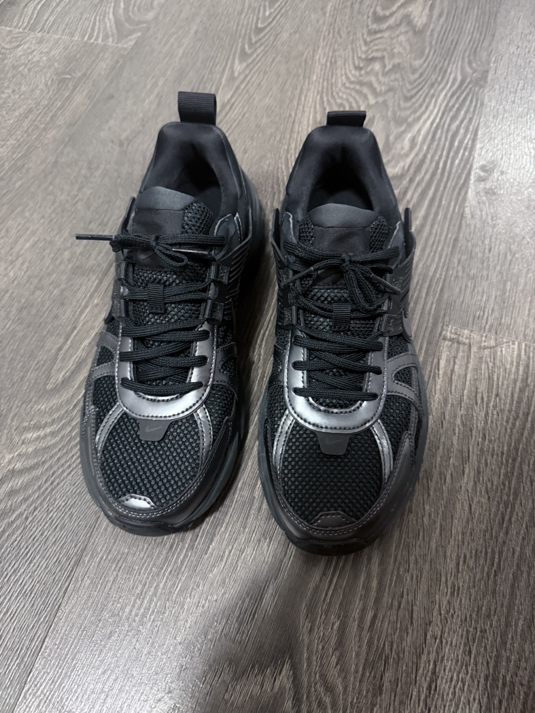 Nike Y2K Black Sneakers sz US8 - photo 2
