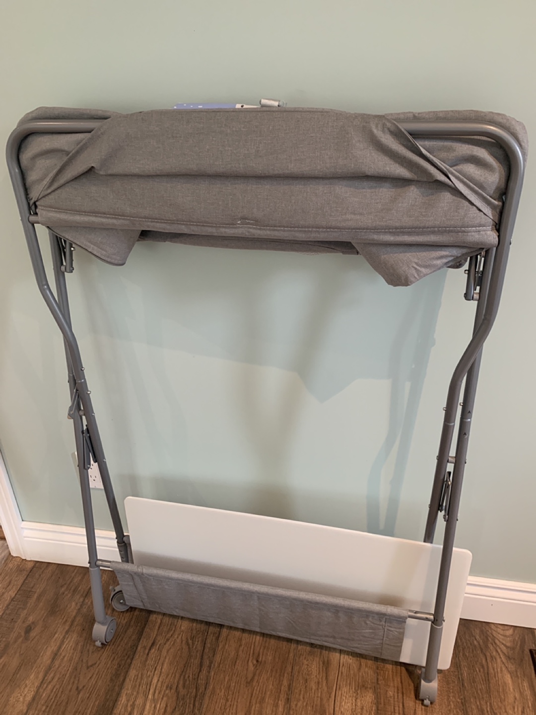 Portable Baby Changing Station - photo 3