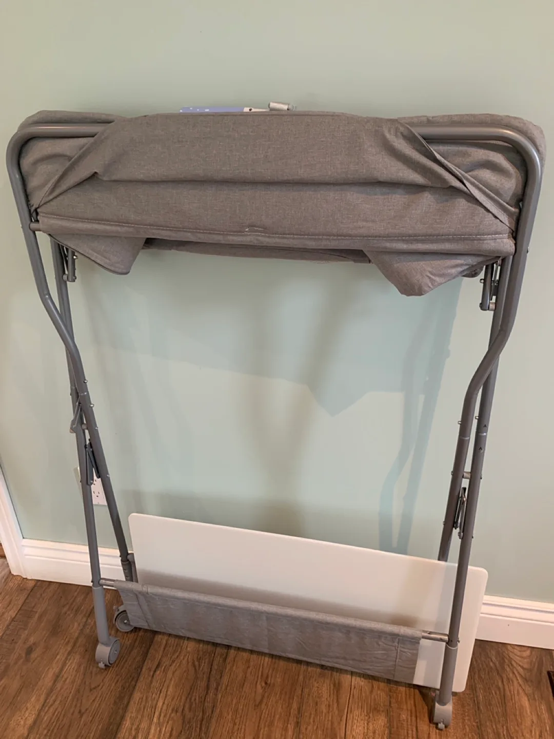 Portable Baby Changing Station image indicator(3)