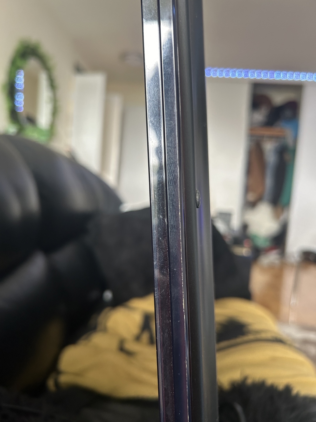 Samsung Flat Screen TV 50” - photo 2