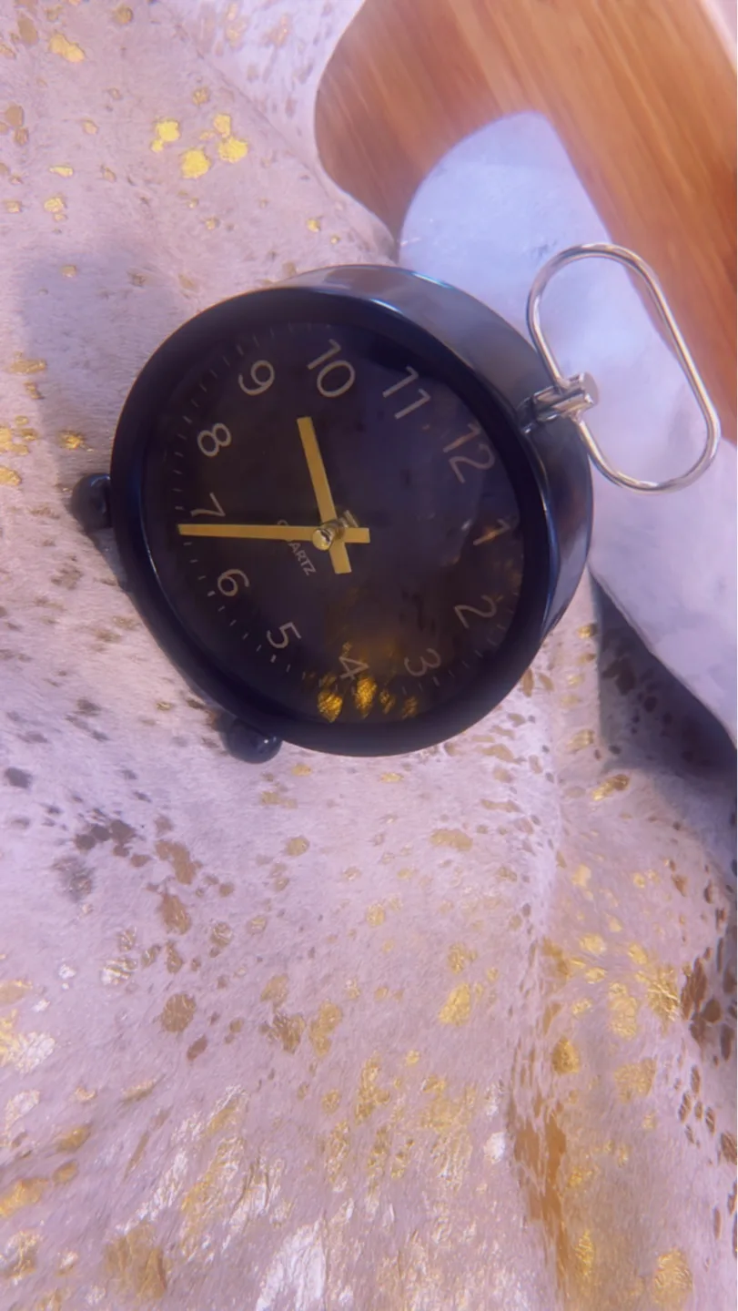 Black Analogue Alarm Clock image indicator(3)