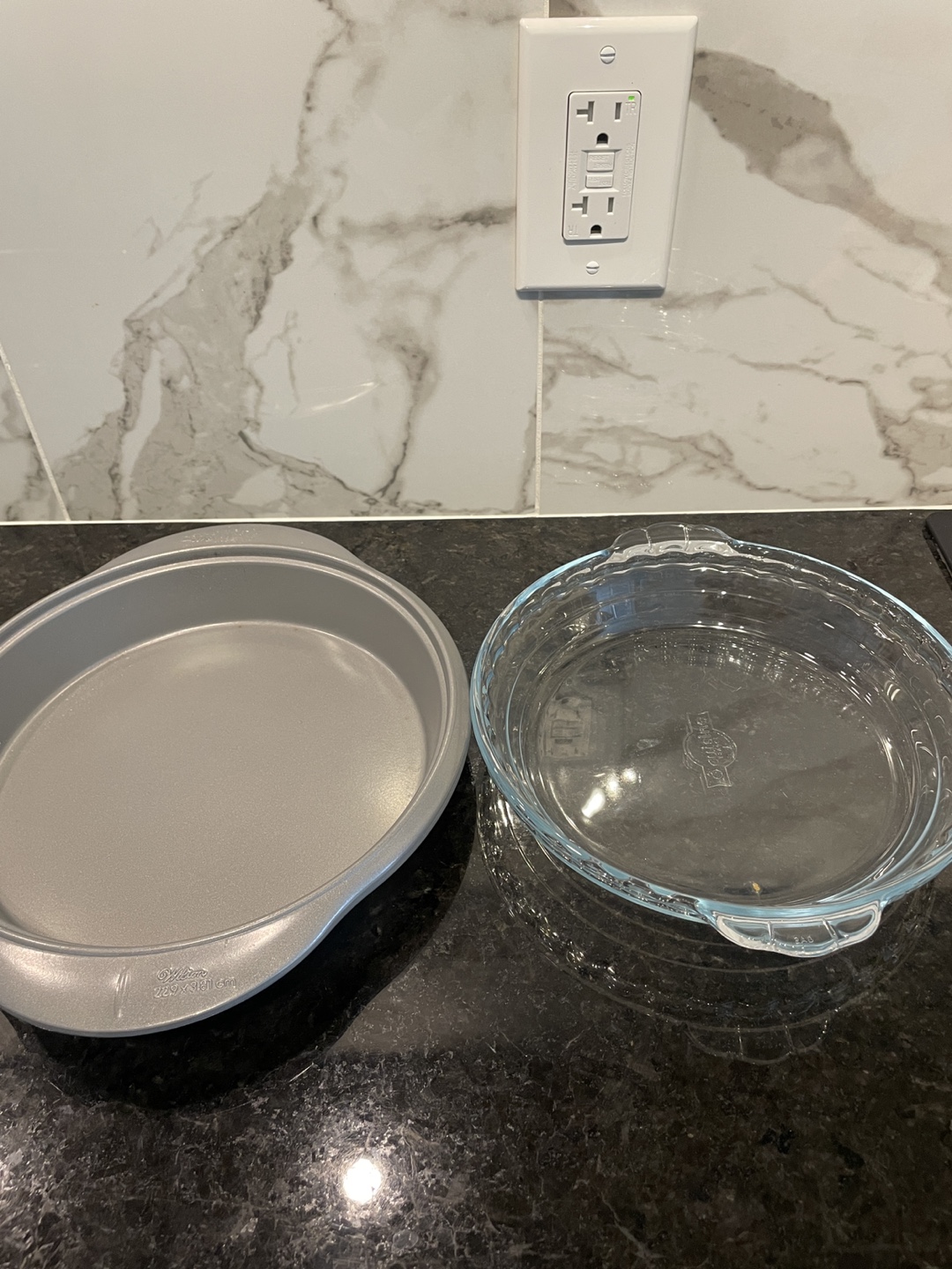 Wilton Bakeware Set - 9 inch Cake Pan and 9 inch Pie Plate