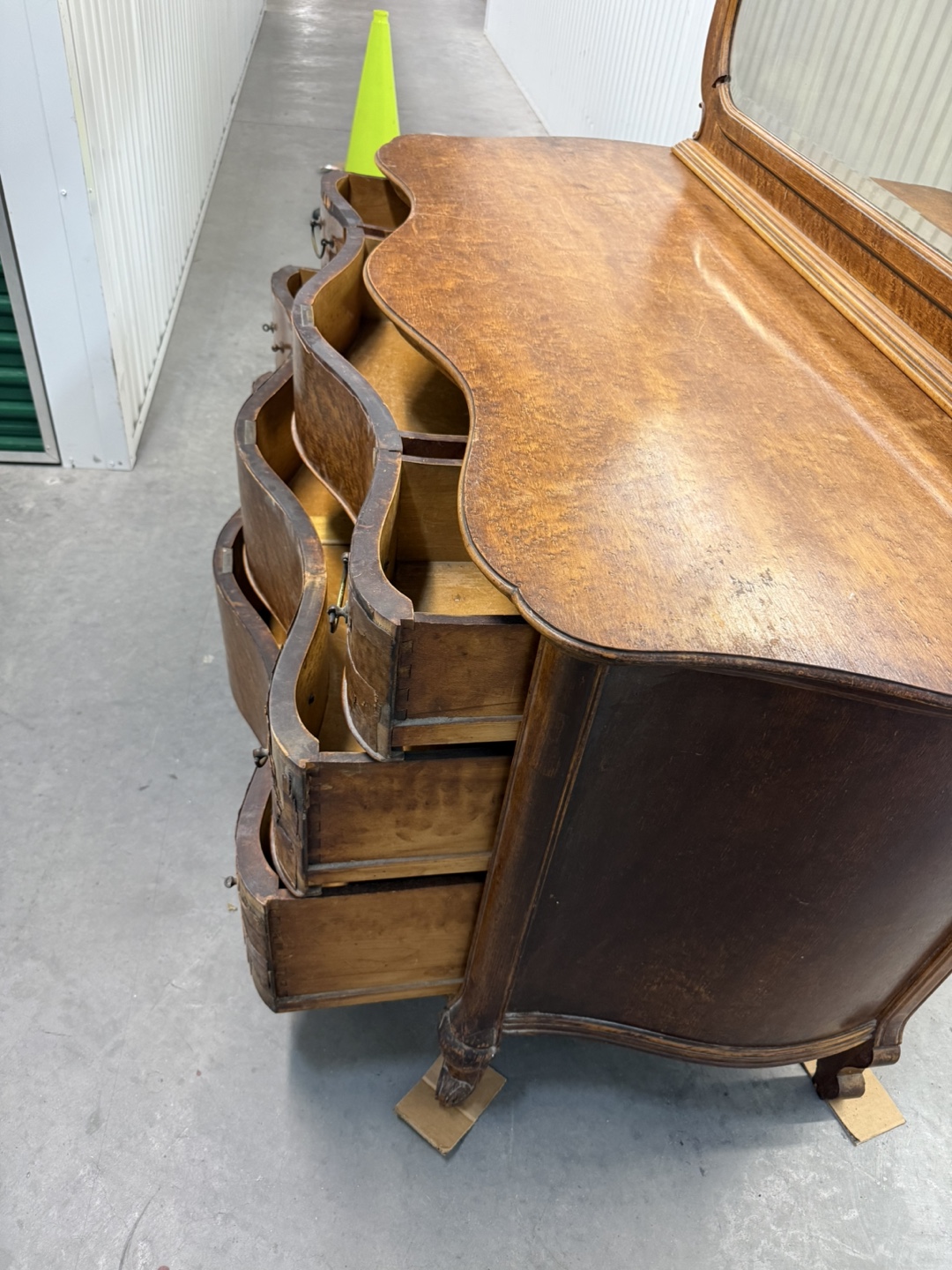 Antique Vanity Dresser with Mirror - photo 3