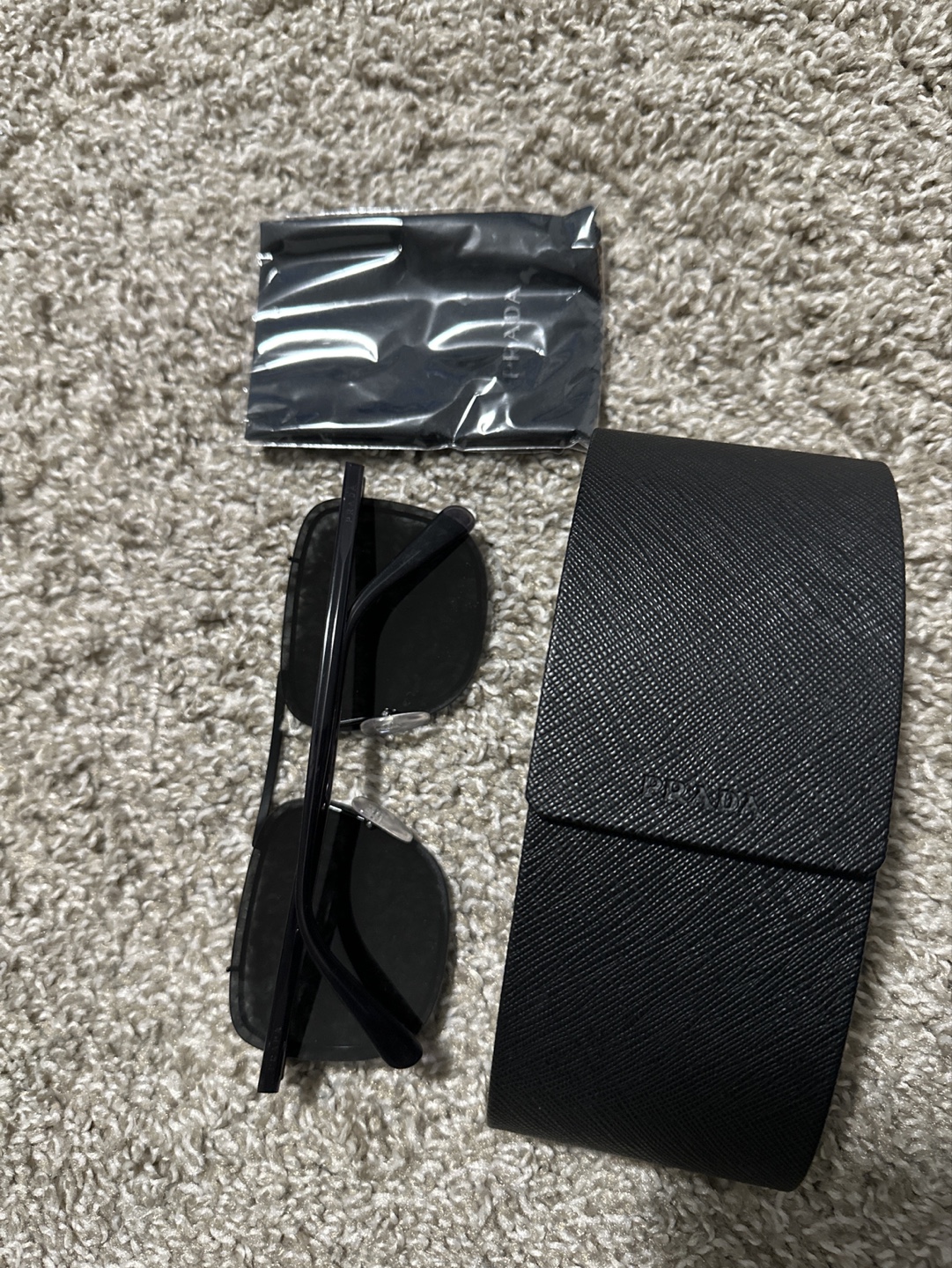 Moving Sale Prada Sunglasses with Case and Cleaning Cloth - photo 2
