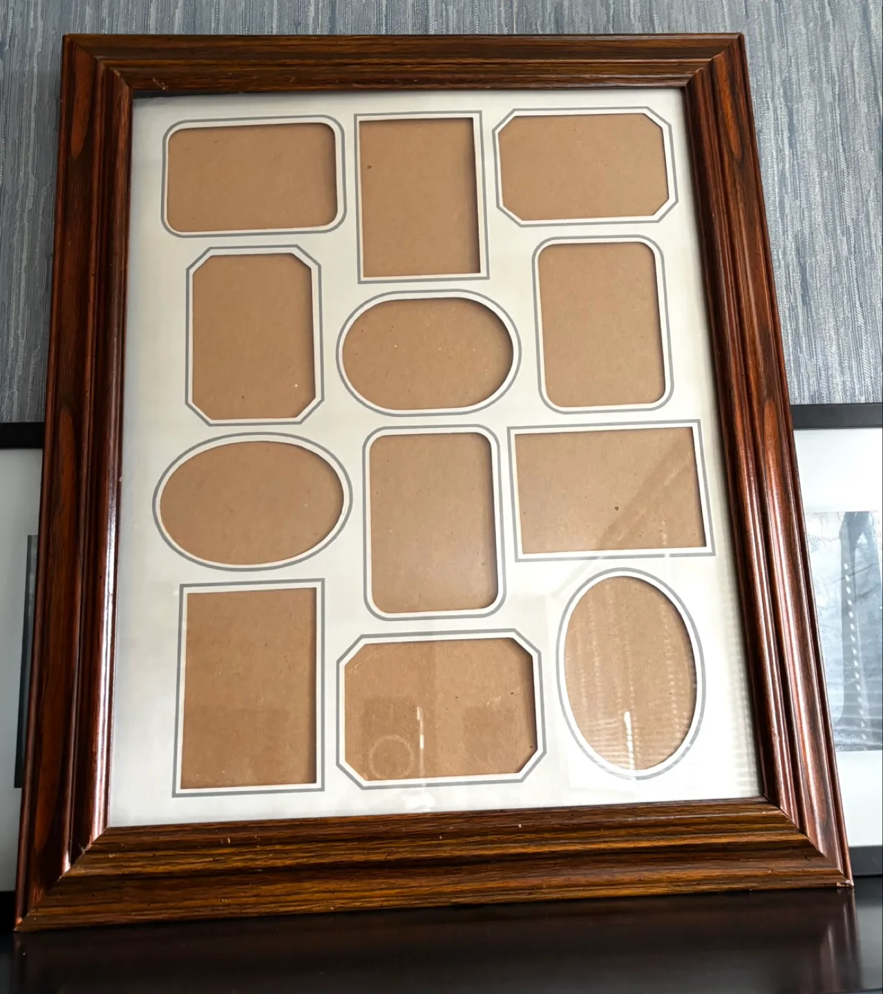 Multi-Photo Collage Frame - Holds 12 Pictures image indicator(2)