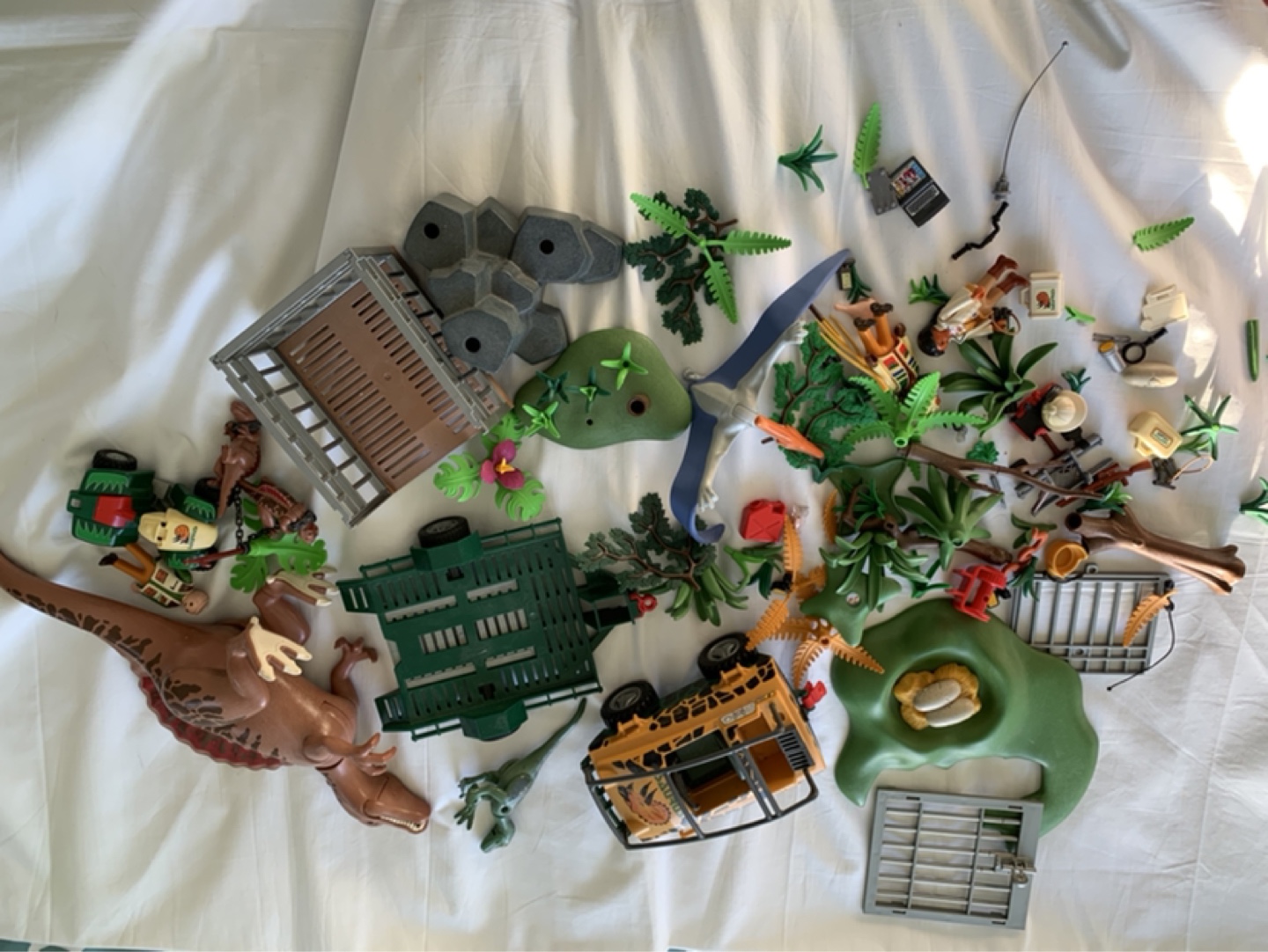 Playmobil Lot -  Houses, Figures & Accessories - photo 3