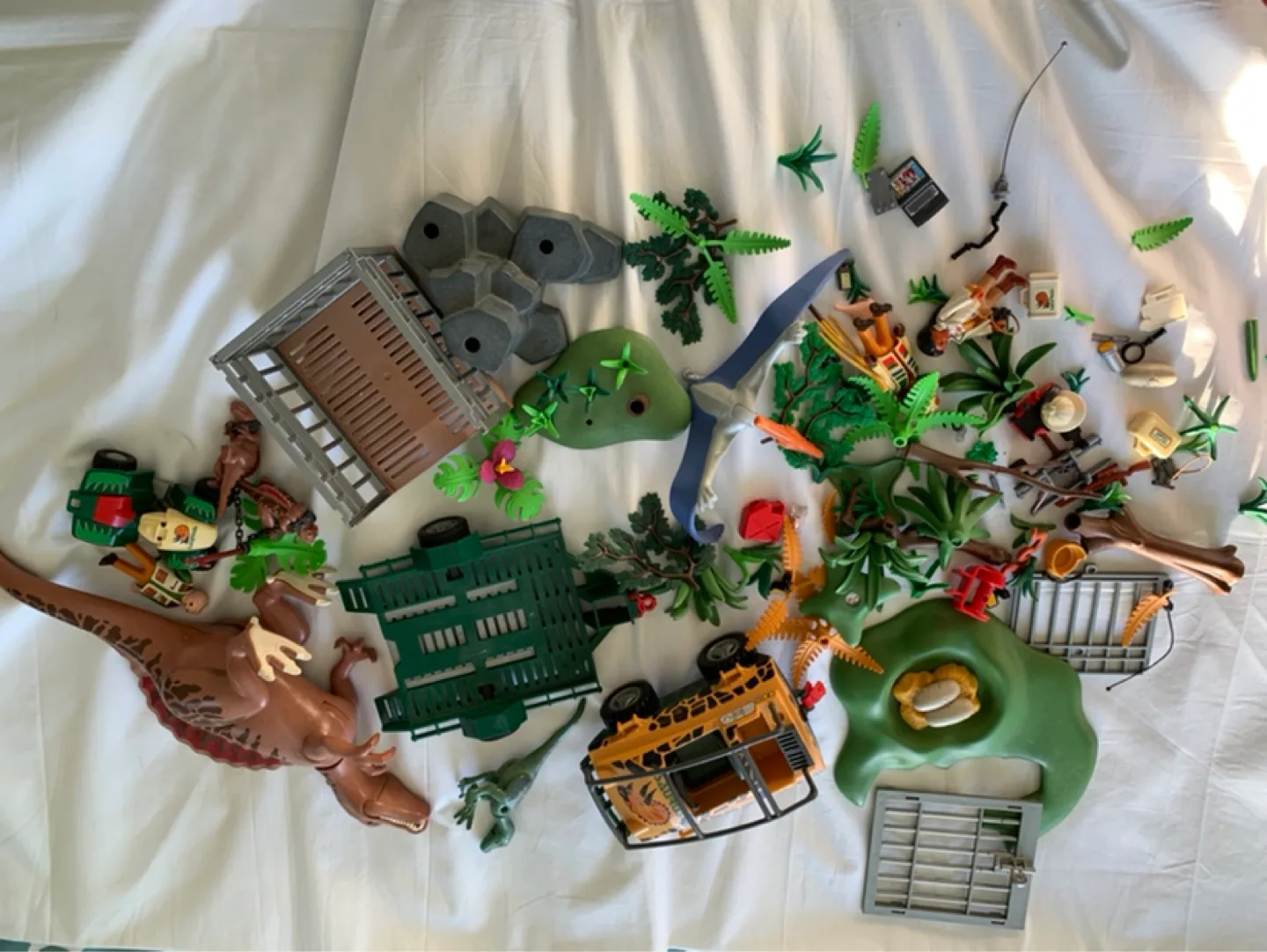 Playmobil Lot -  Houses, Figures & Accessories image indicator(3)