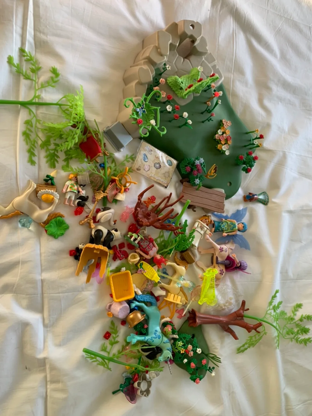 Playmobil Lot -  Houses, Figures & Accessories image indicator(5)