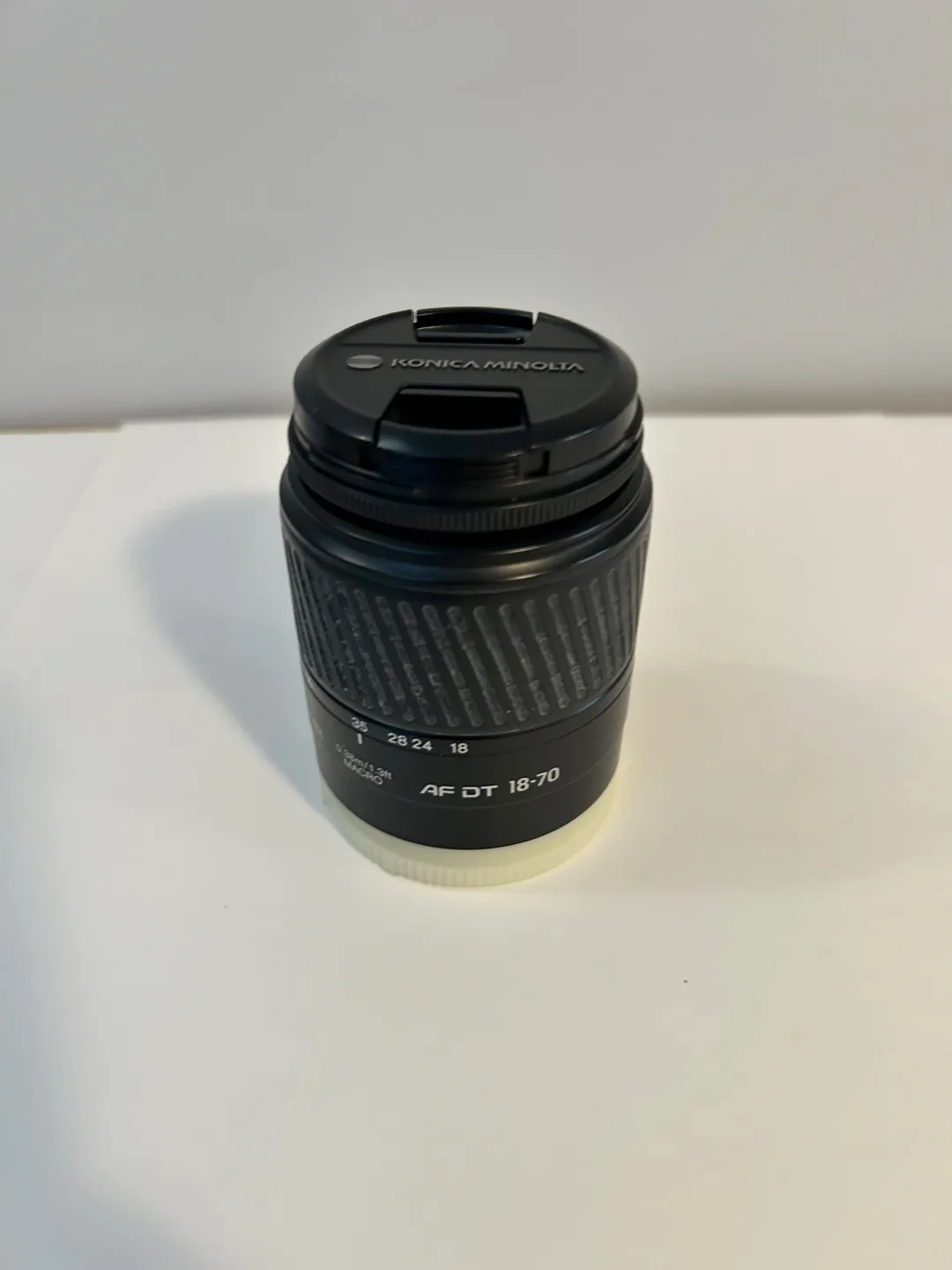 Konica Minolta Dynax 5D Maxxum Camera with AF DT 18-70 Lens image indicator(3)