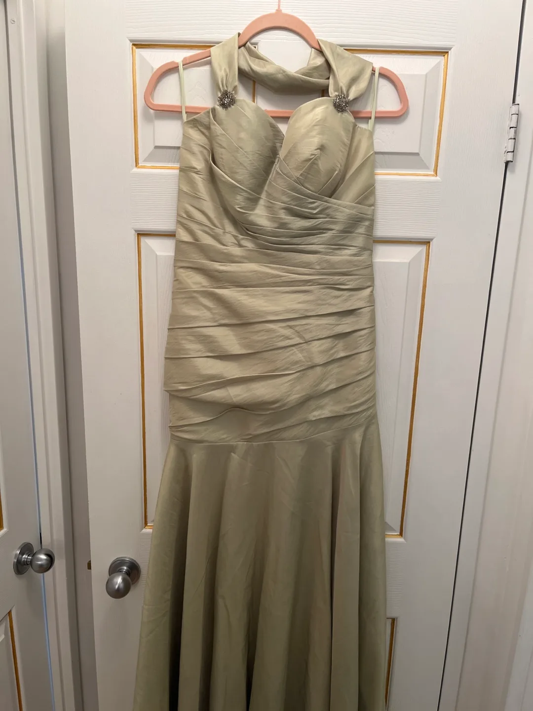 JJ's House Light Green Halter Neck Floor Length Evening Gown image indicator(2)