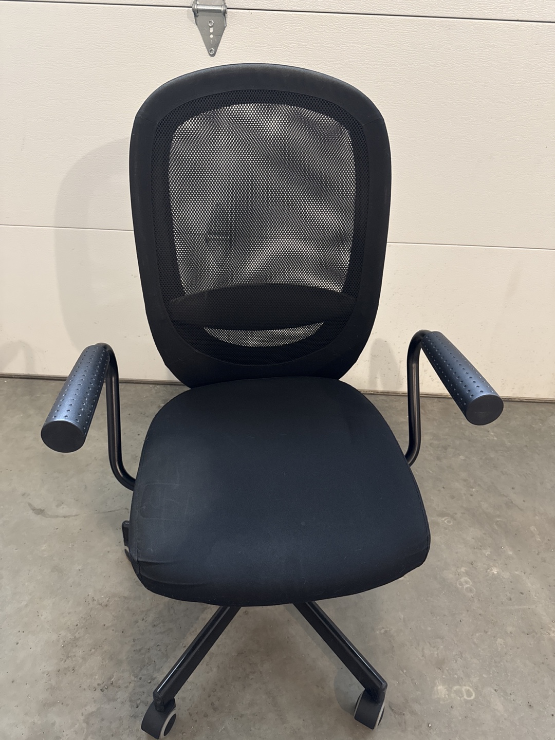 Black Mesh Office Chair with Arms