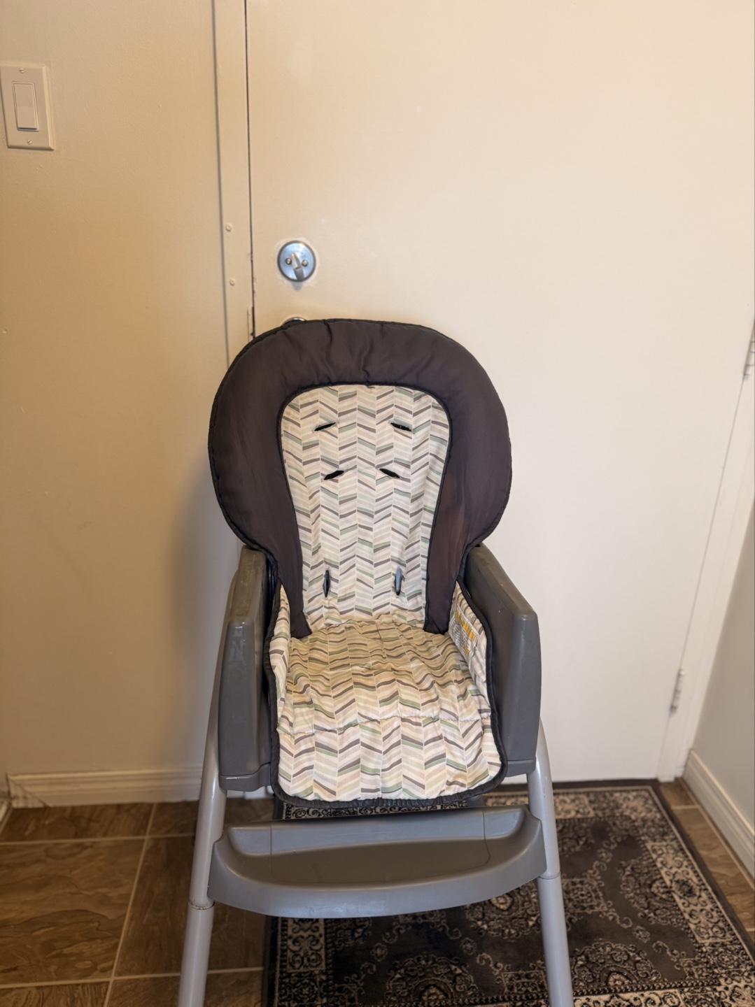 Convertible High Chair - photo 3