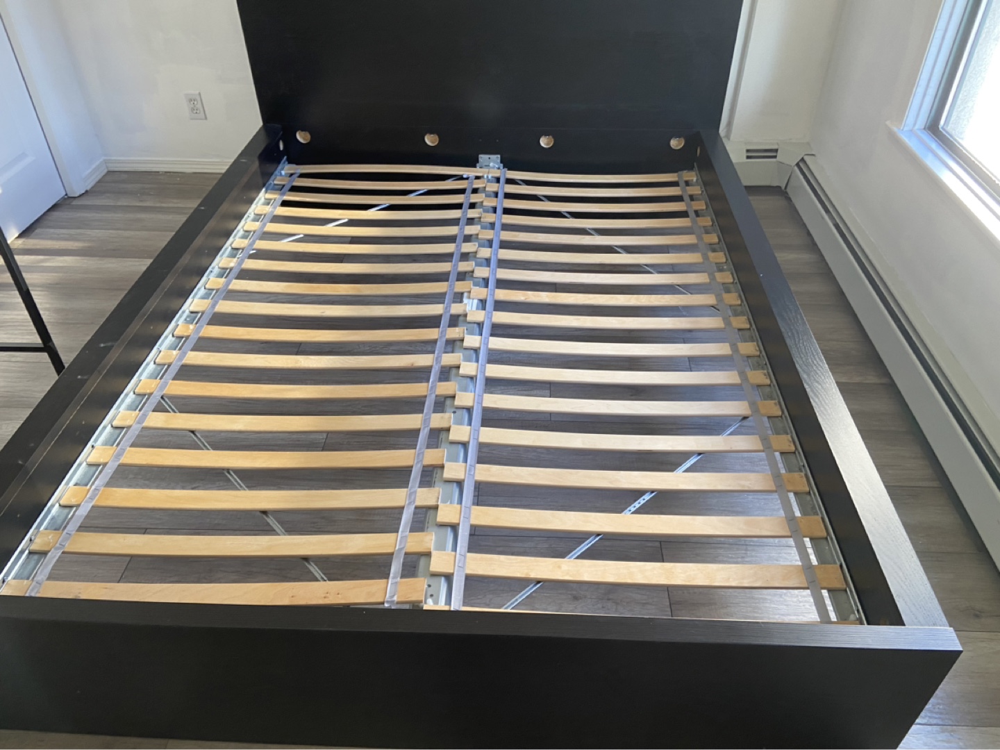 Queen bed frame, mattress and box spring - photo 5