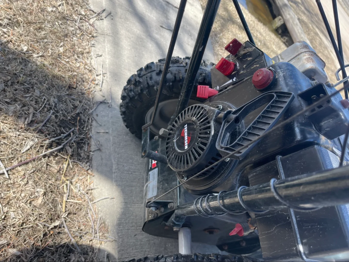 Mastercraft Deluxe 27" 8.5 HP Snowblower image indicator(5)