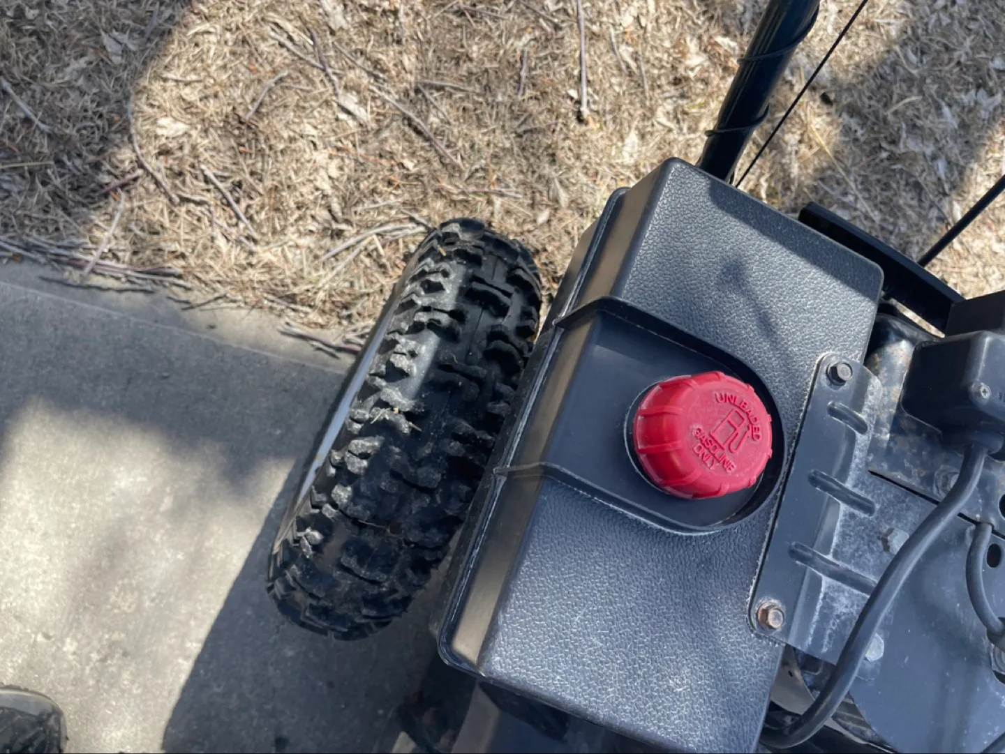 Mastercraft Deluxe 27" 8.5 HP Snowblower image indicator(2)