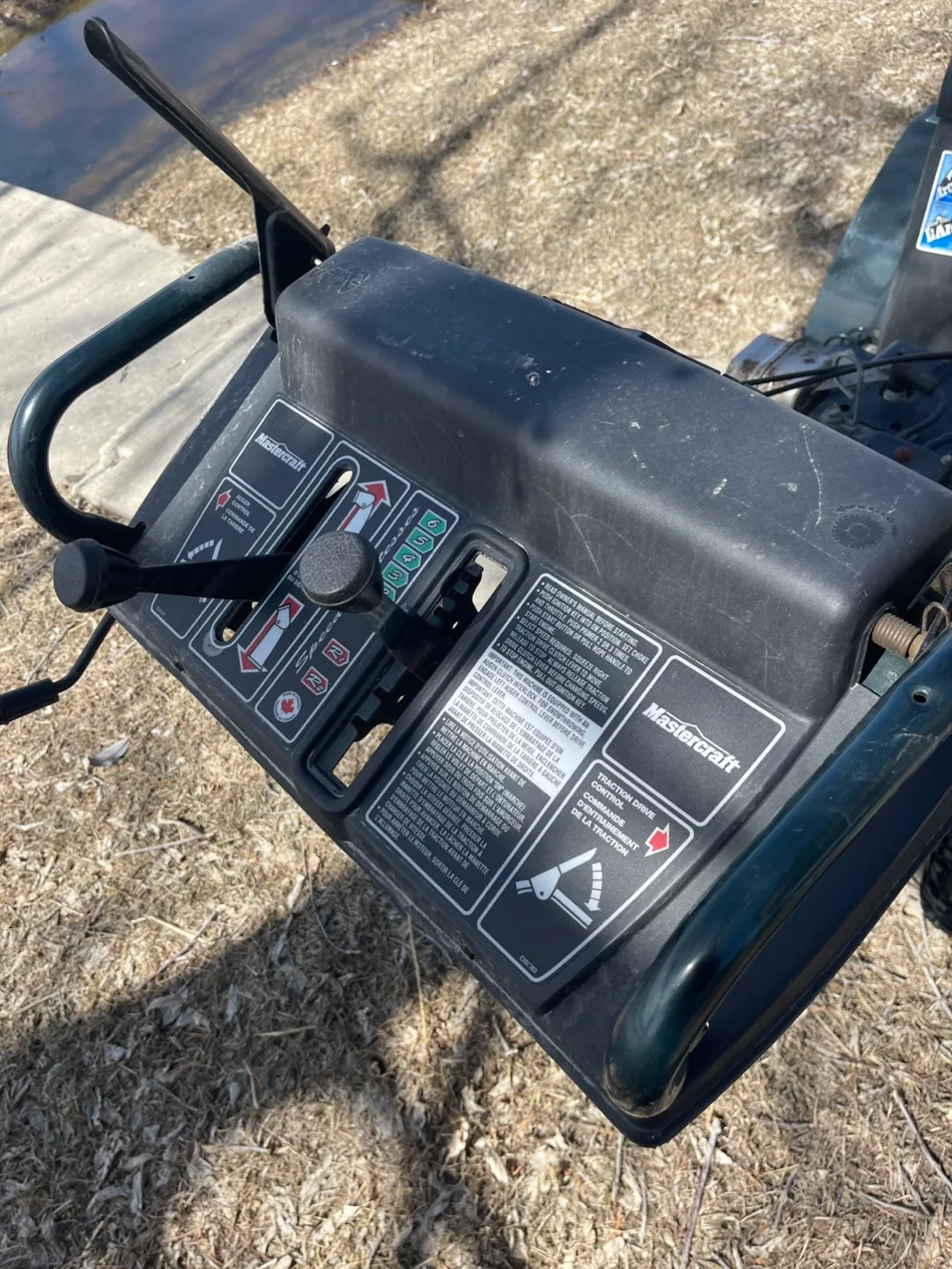 Mastercraft Deluxe 27" 8.5 HP Snowblower image indicator(4)