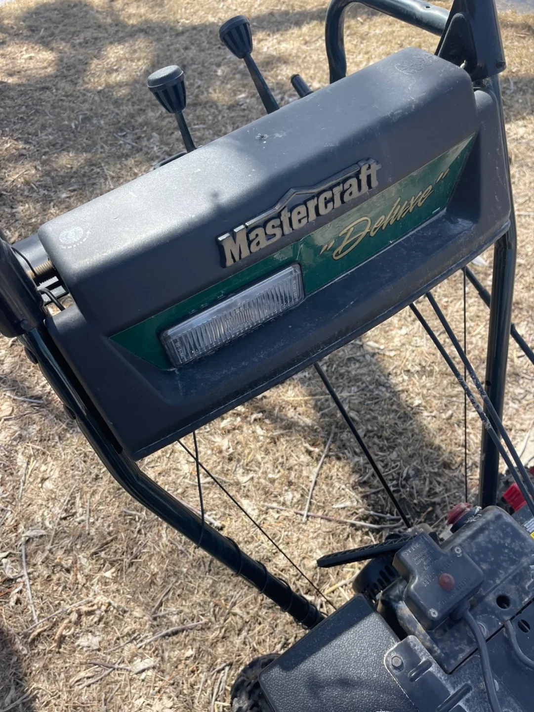 Mastercraft Deluxe 27" 8.5 HP Snowblower image indicator(9)