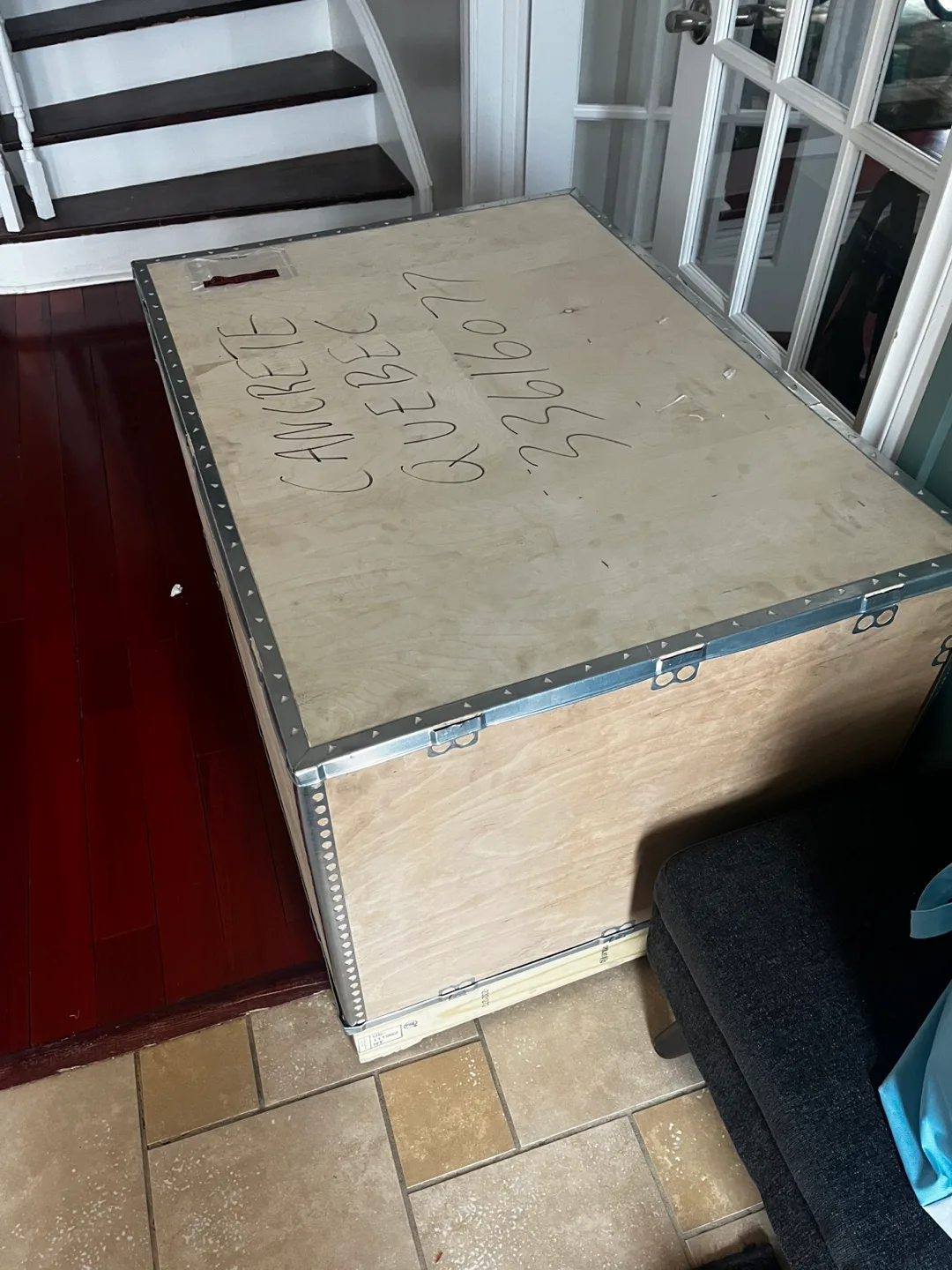 Large Wooden Crate storage or shipping image indicator(3)