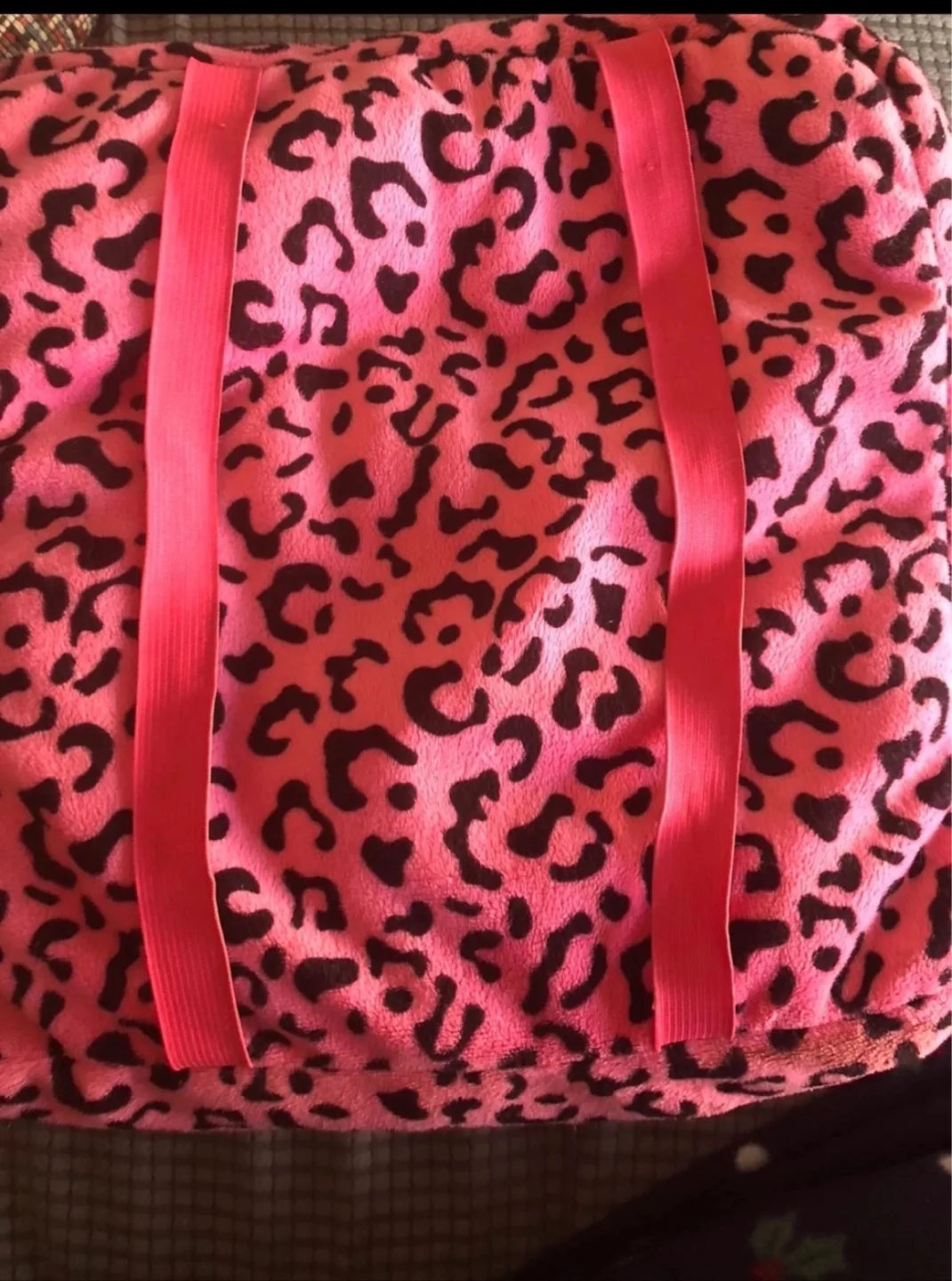 Pink Leopard Print Travel Bag image indicator(3)